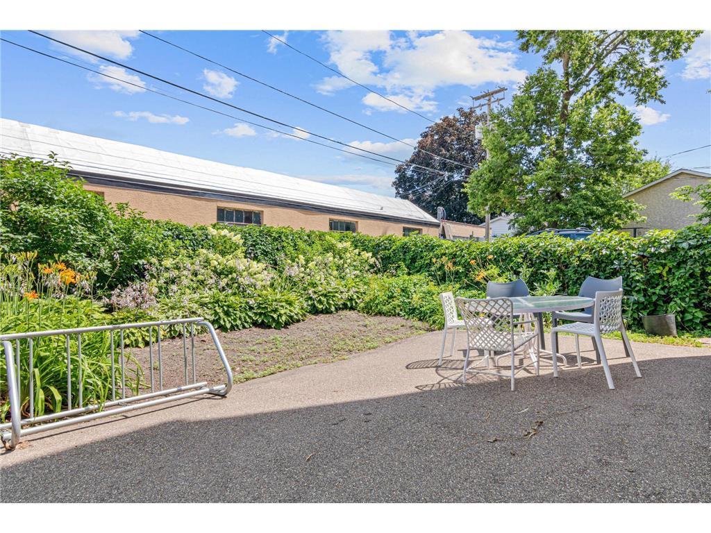 View of Residential at 3603 Aldrich Avenue #302, Minneapolis MN 55409, Minneapolis (54 of 66) - Mike Wilen | Minnesota Team Real Estate