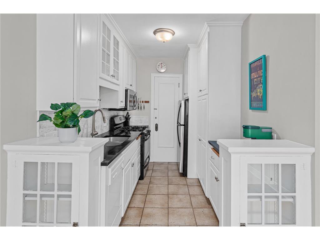View of Residential at 3603 Aldrich Avenue #302, Minneapolis MN 55409, Minneapolis (34 of 66) - Mike Wilen | Minnesota Team Real Estate