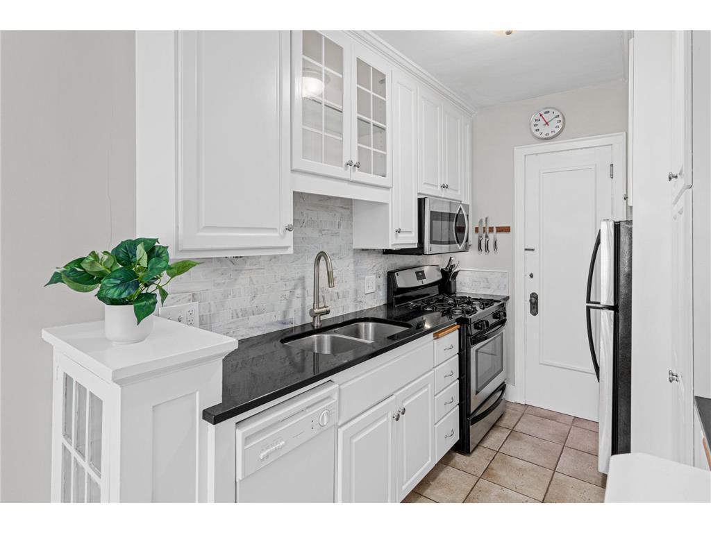 View of Residential at 3603 Aldrich Avenue #302, Minneapolis MN 55409, Minneapolis (29 of 66) - Mike Wilen | Minnesota Team Real Estate