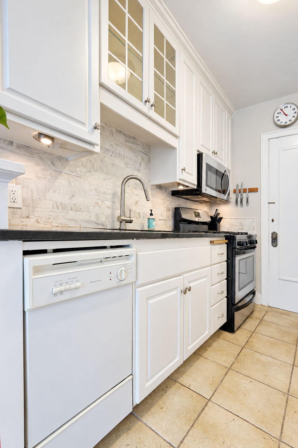 View of Residential at 3603 Aldrich Avenue #302, Minneapolis MN 55409, Minneapolis (43 of 66) - Mike Wilen | Minnesota Team Real Estate