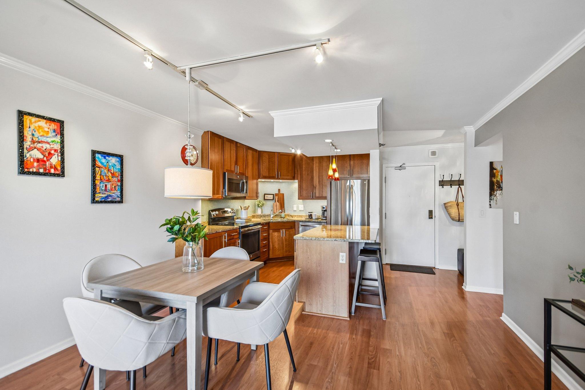 View of Residential at 401 1st Street #1718, Minneapolis MN 55401, Minneapolis (5 of 58) - Mike Wilen | Minnesota Team Real Estate