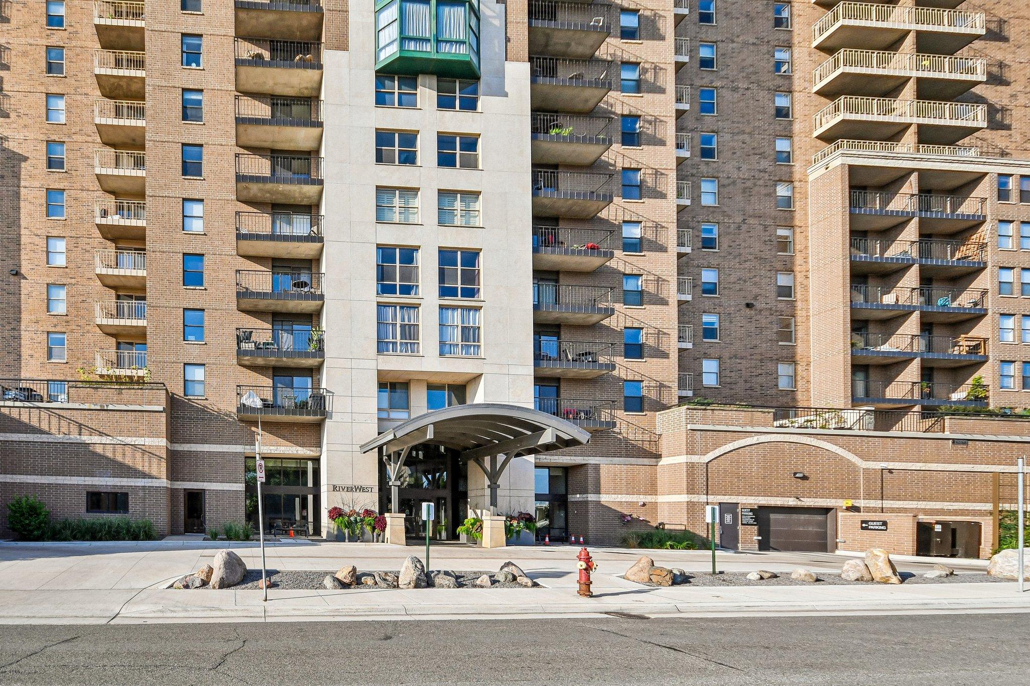 View of Residential at 401 1st Street #1718, Minneapolis MN 55401, Minneapolis (30 of 58) - Mike Wilen | Minnesota Team Real Estate