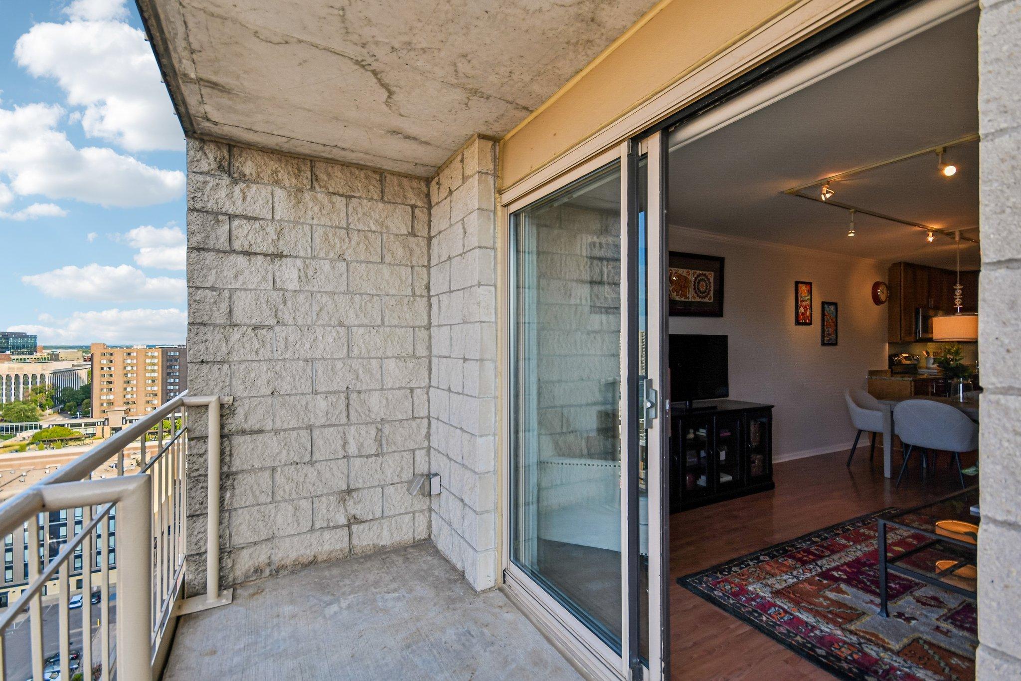 View of Residential at 401 1st Street #1718, Minneapolis MN 55401, Minneapolis (25 of 58) - Mike Wilen | Minnesota Team Real Estate
