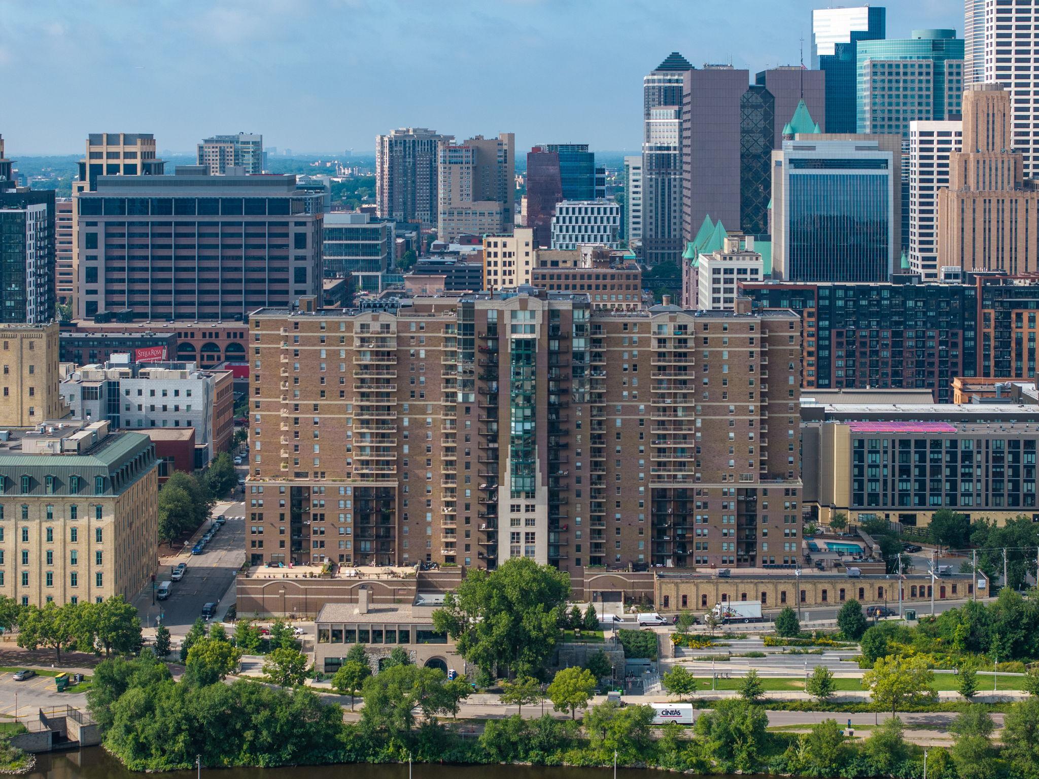 View of Residential at 401 1st Street #1718, Minneapolis MN 55401, Minneapolis (54 of 58) - Mike Wilen | Minnesota Team Real Estate