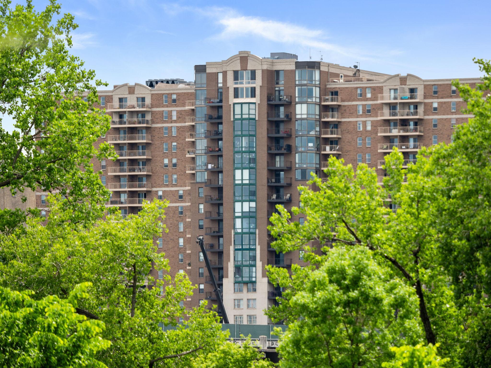 View of Residential at 401 1st Street #1718, Minneapolis MN 55401, Minneapolis (34 of 58) - Mike Wilen | Minnesota Team Real Estate