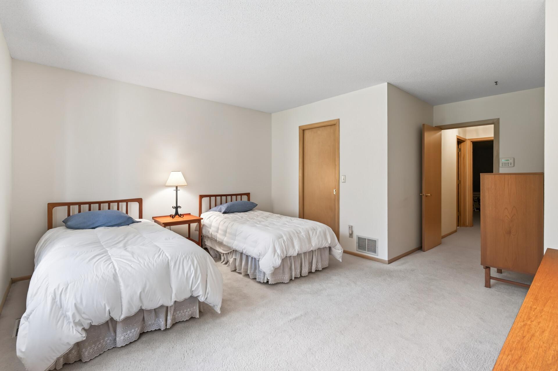 View of Residential at 3631 Oakton Ridge, Minnetonka MN 55305, Minnetonka (39 of 53) - Mike Wilen | Minnesota Team Real Estate