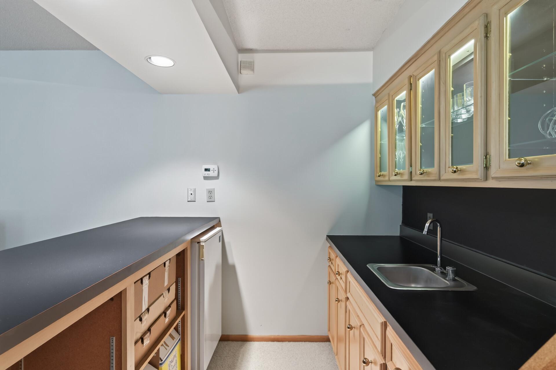 View of Residential at 3631 Oakton Ridge, Minnetonka MN 55305, Minnetonka (37 of 53) - Mike Wilen | Minnesota Team Real Estate
