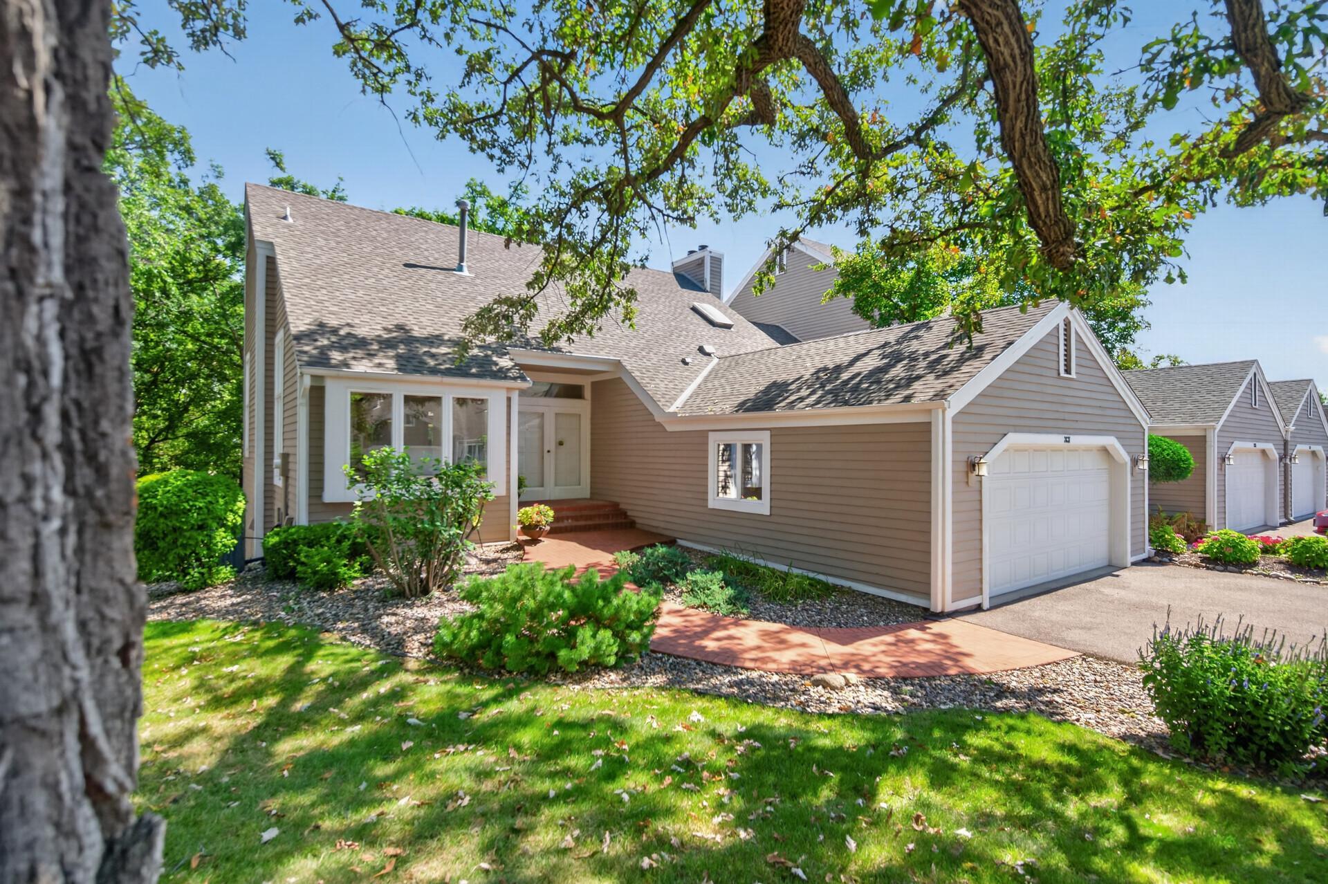 View of Residential at 3631 Oakton Ridge, Minnetonka MN 55305, Minnetonka (5 of 53) - Mike Wilen | Minnesota Team Real Estate
