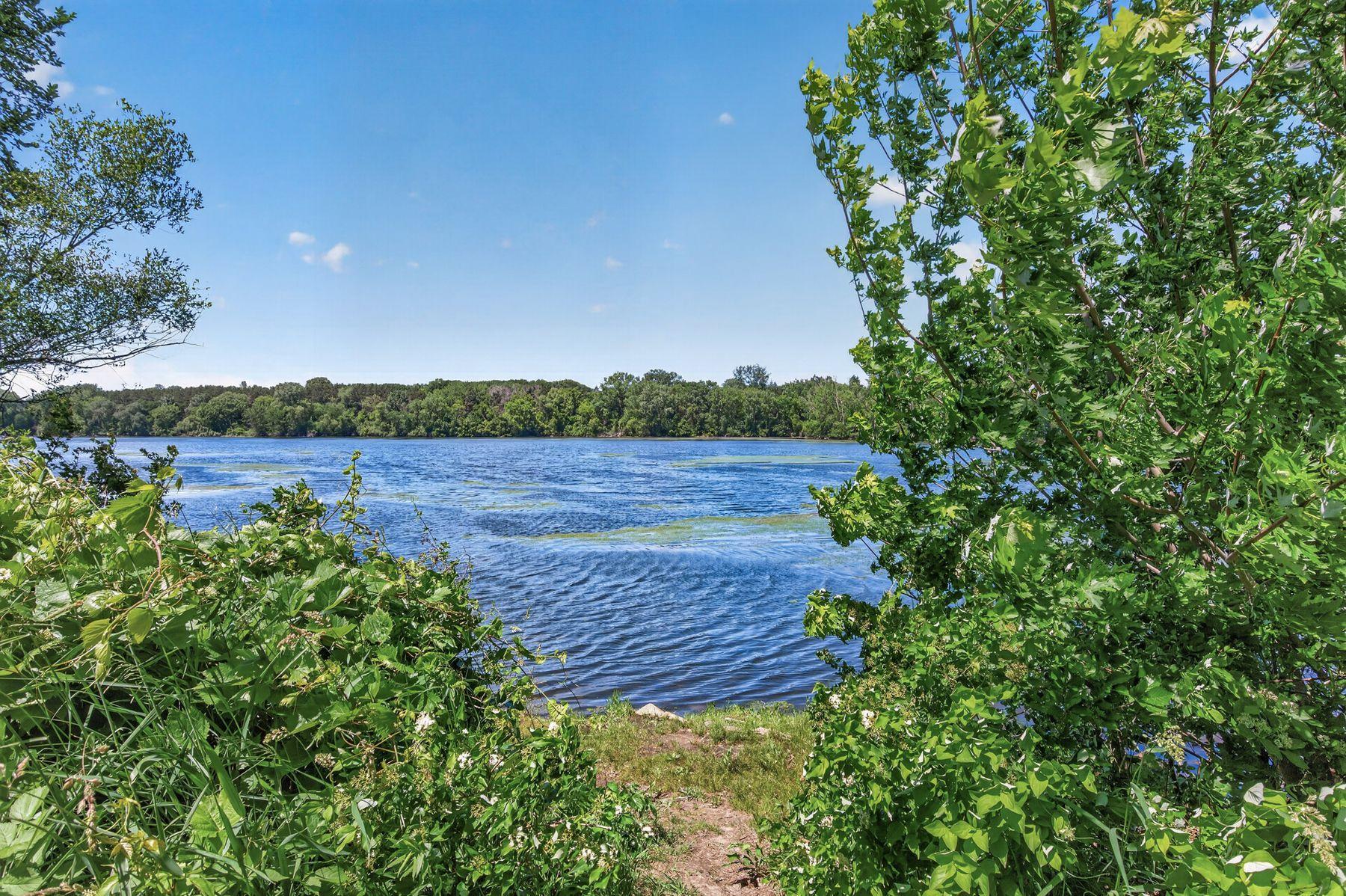 View of Residential at 3034 Edgewater Drive, Woodbury MN 55125, Woodbury (45 of 54) - Mike Wilen | Minnesota Team Real Estate