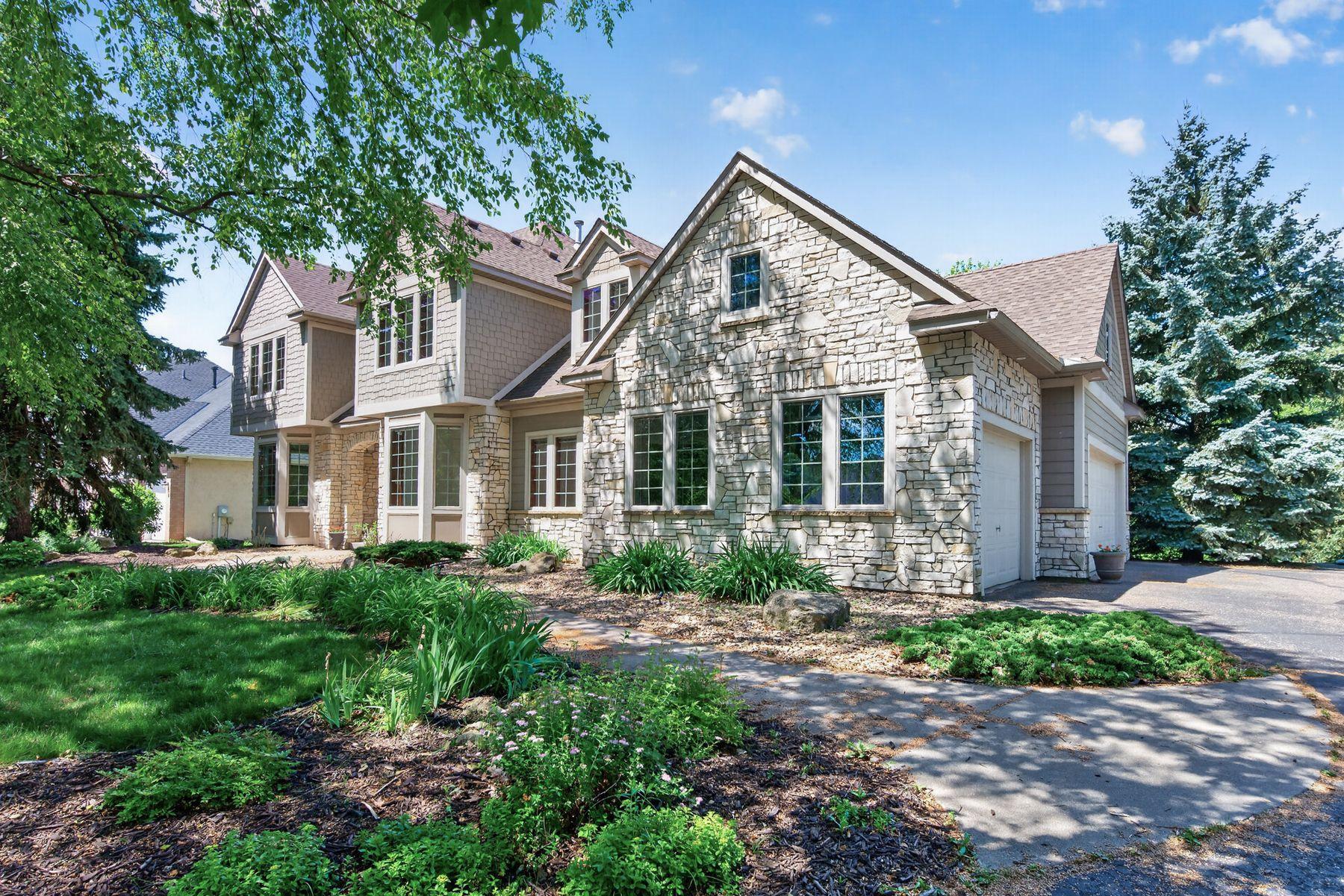 View of Residential at 3034 Edgewater Drive, Woodbury MN 55125, Woodbury (5 of 54) - Mike Wilen | Minnesota Team Real Estate