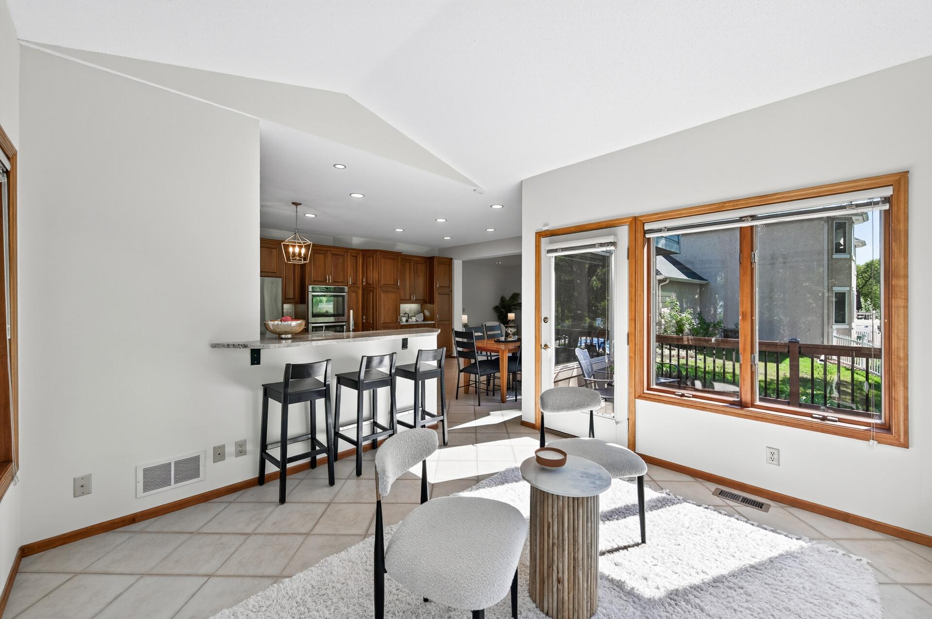 View of Residential at 3034 Edgewater Drive, Woodbury MN 55125, Woodbury (15 of 54) - Mike Wilen | Minnesota Team Real Estate
