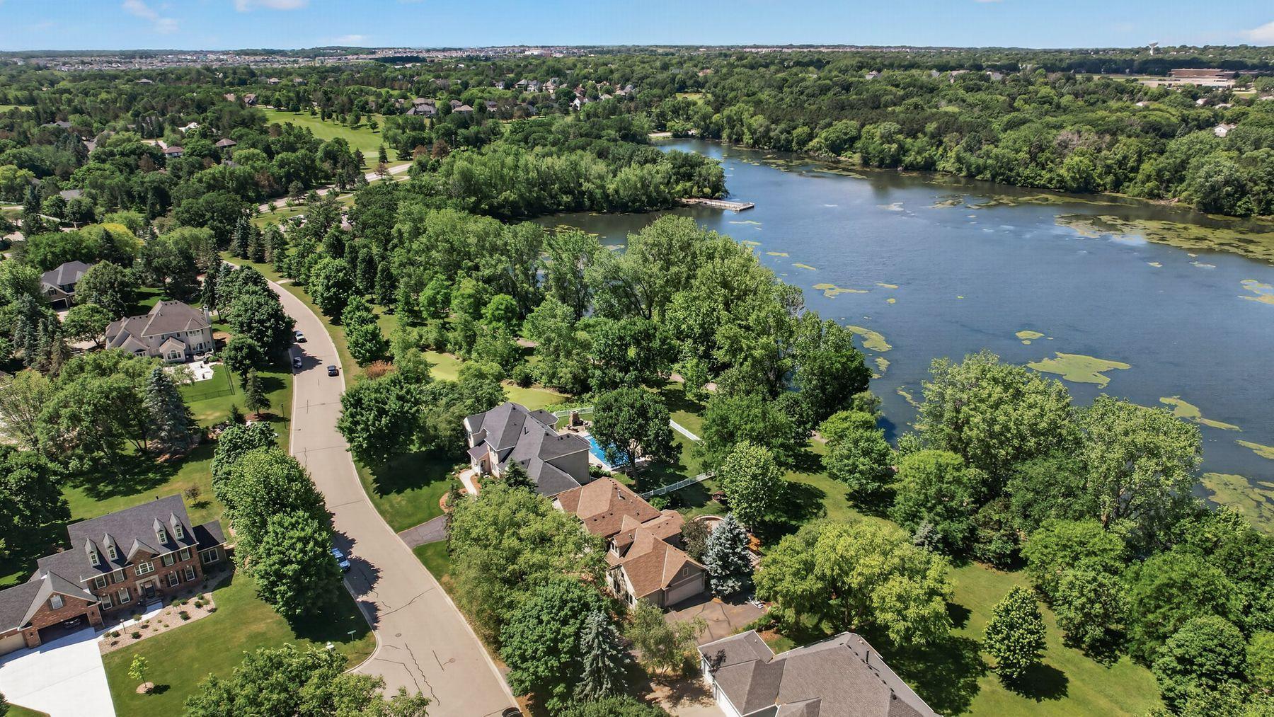 View of Residential at 3034 Edgewater Drive, Woodbury MN 55125, Woodbury (36 of 54) - Mike Wilen | Minnesota Team Real Estate
