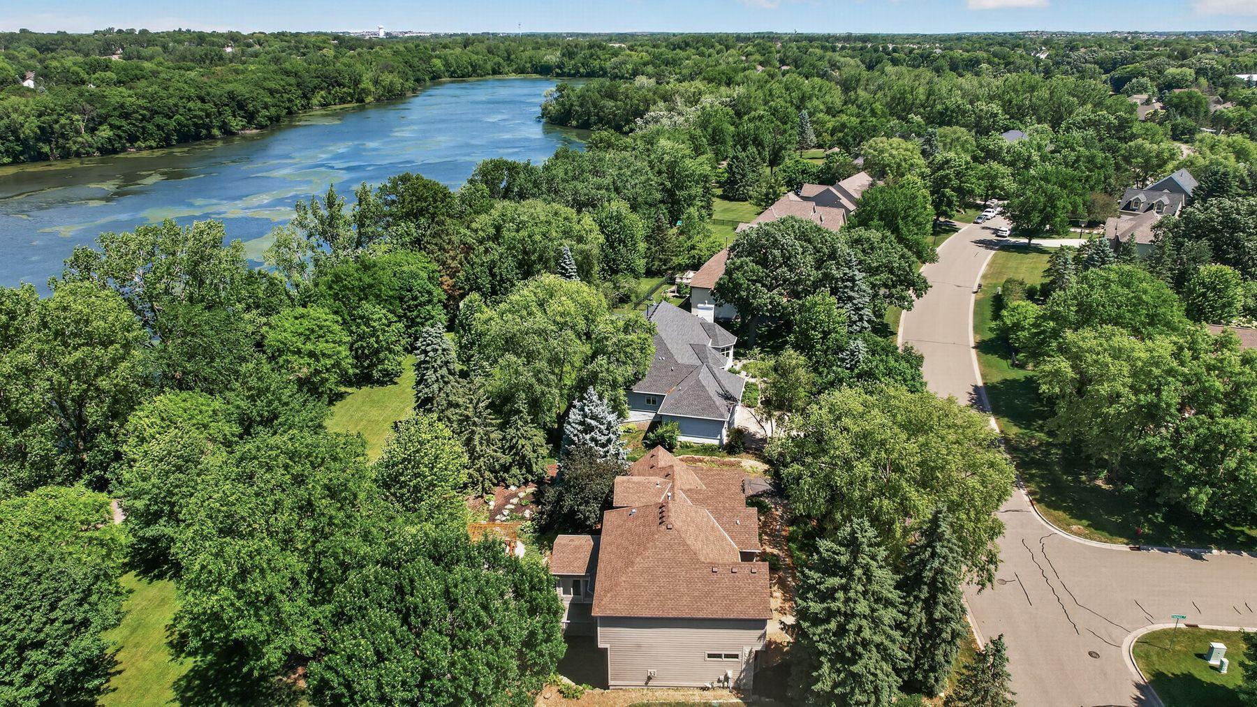 View of Residential at 3034 Edgewater Drive, Woodbury MN 55125, Woodbury (48 of 54) - Mike Wilen | Minnesota Team Real Estate