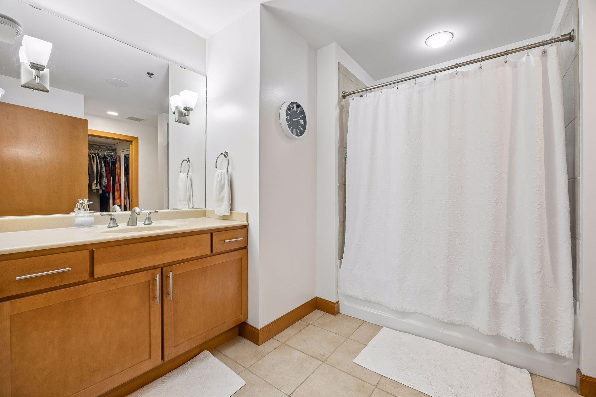 View of Residential at 317 Groveland Avenue #311, Minneapolis MN 55403, Minneapolis (27 of 61) - Mike Wilen | Minnesota Team Real Estate