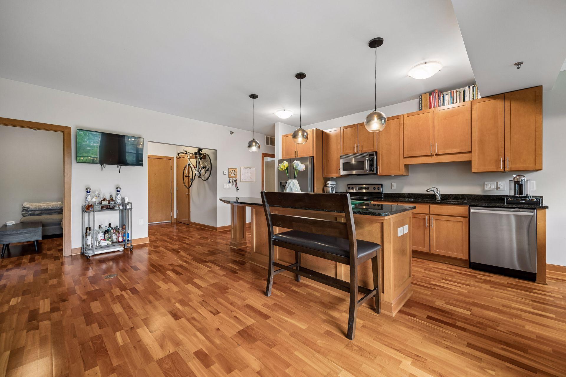 View of Residential at 317 Groveland Avenue #311, Minneapolis MN 55403, Minneapolis (14 of 61) - Mike Wilen | Minnesota Team Real Estate