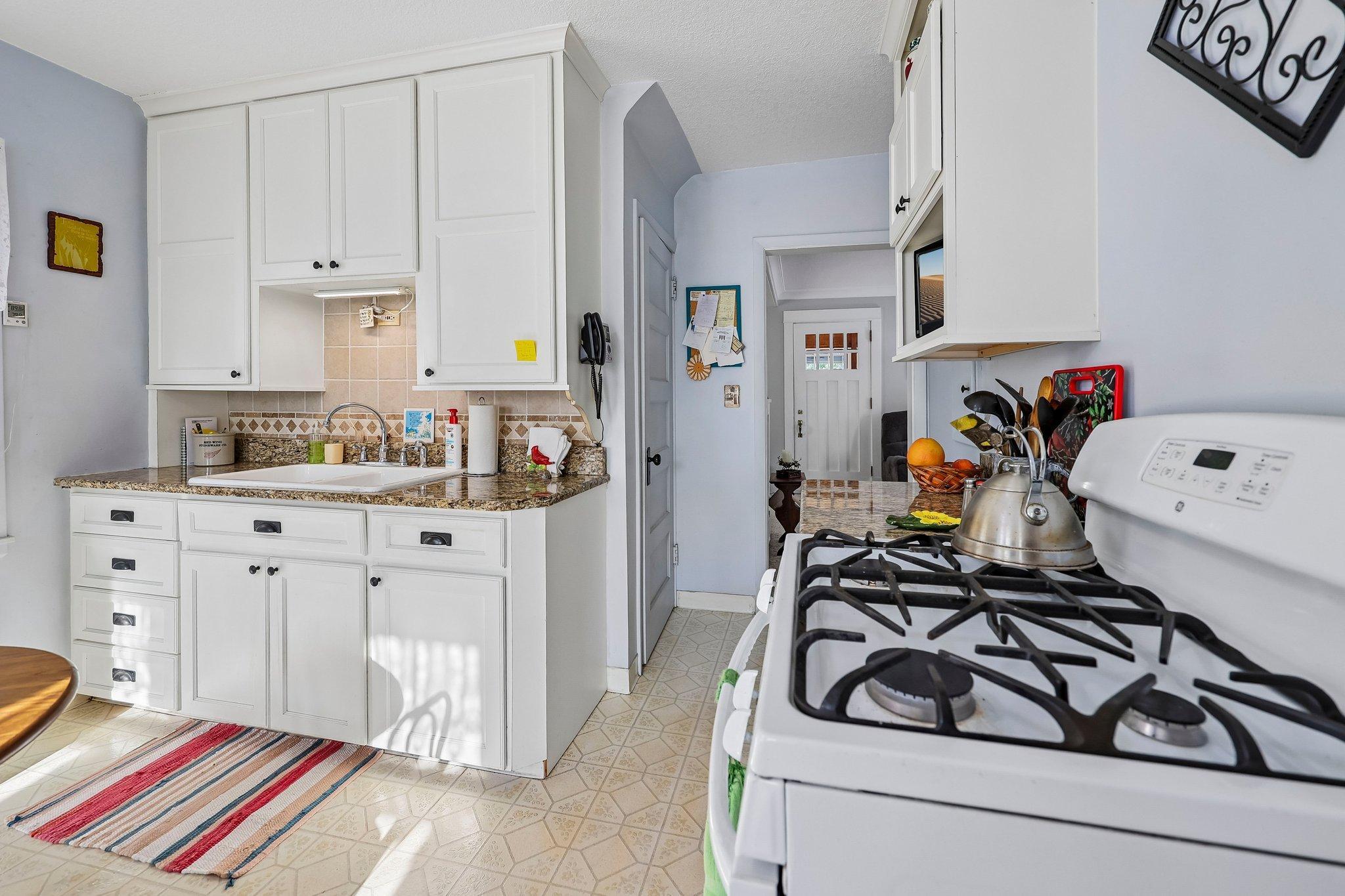 View of Residential at 655 Simpson Street, Saint Paul MN 55104, Saint Paul (20 of 47) - Mike Wilen | Minnesota Team Real Estate