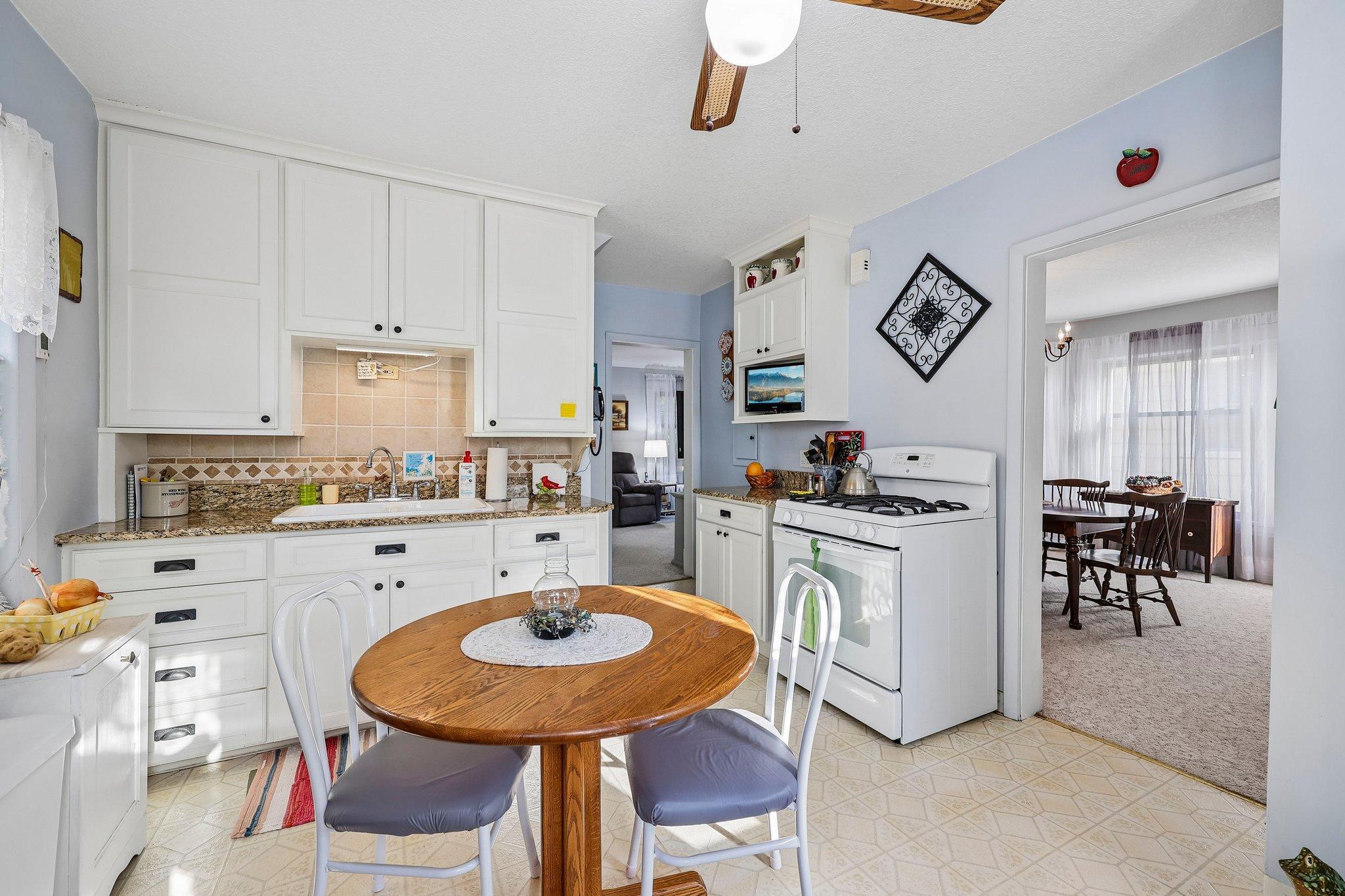 View of Residential at 655 Simpson Street, Saint Paul MN 55104, Saint Paul (19 of 47) - Mike Wilen | Minnesota Team Real Estate