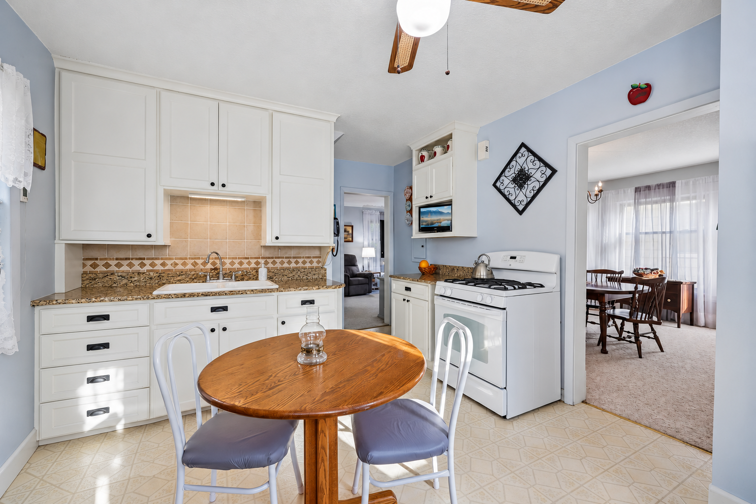 View of Residential at 655 Simpson Street, Saint Paul MN 55104, Saint Paul (24 of 58) - Mike Wilen | Minnesota Team Real Estate