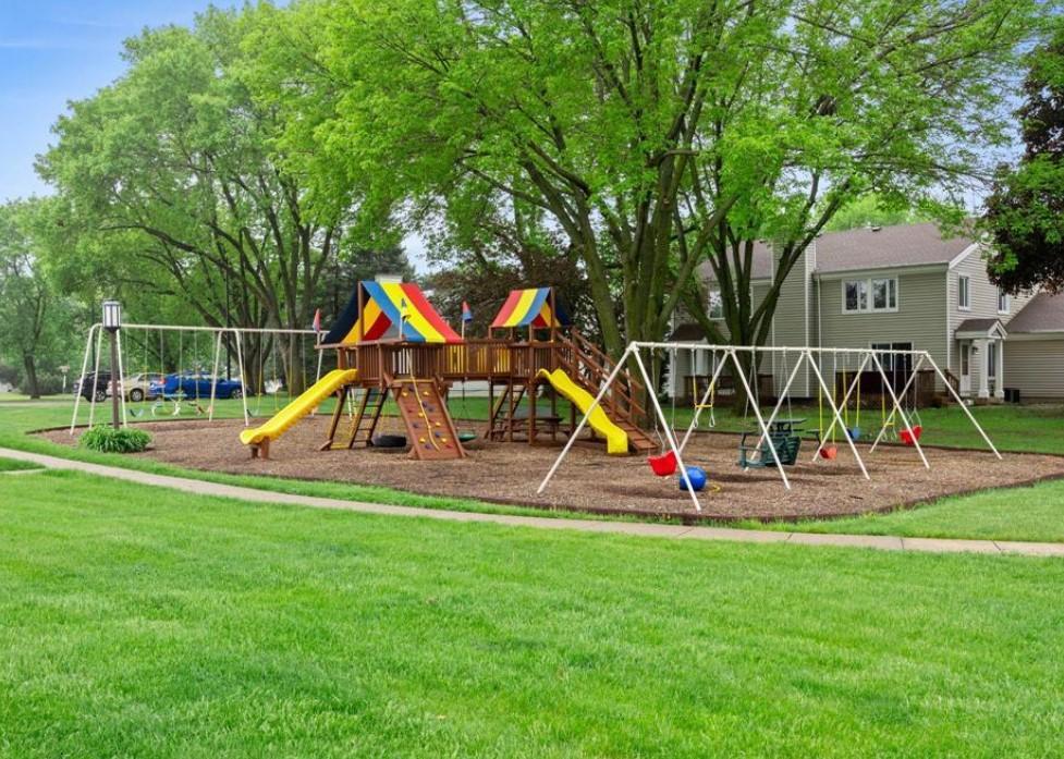 View of Residential at 7509 Landau Drive, Bloomington MN 55438, Bloomington (24 of 28) - Mike Wilen | Minnesota Team Real Estate