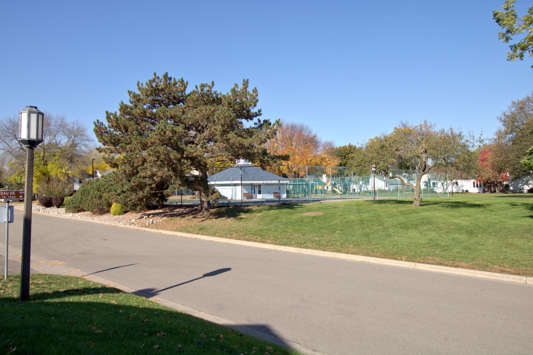 View of Residential at 7509 Landau Drive, Bloomington MN 55438, Bloomington (27 of 29) - Mike Wilen | Minnesota Team Real Estate