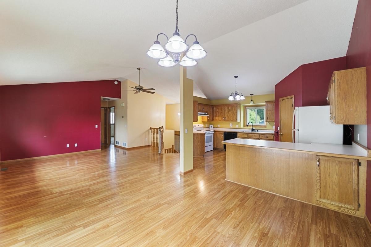 View of Residential at 1001 5th Avenue, Buffalo MN 55313, Buffalo (3 of 21) - Mike Wilen | Minnesota Team Real Estate