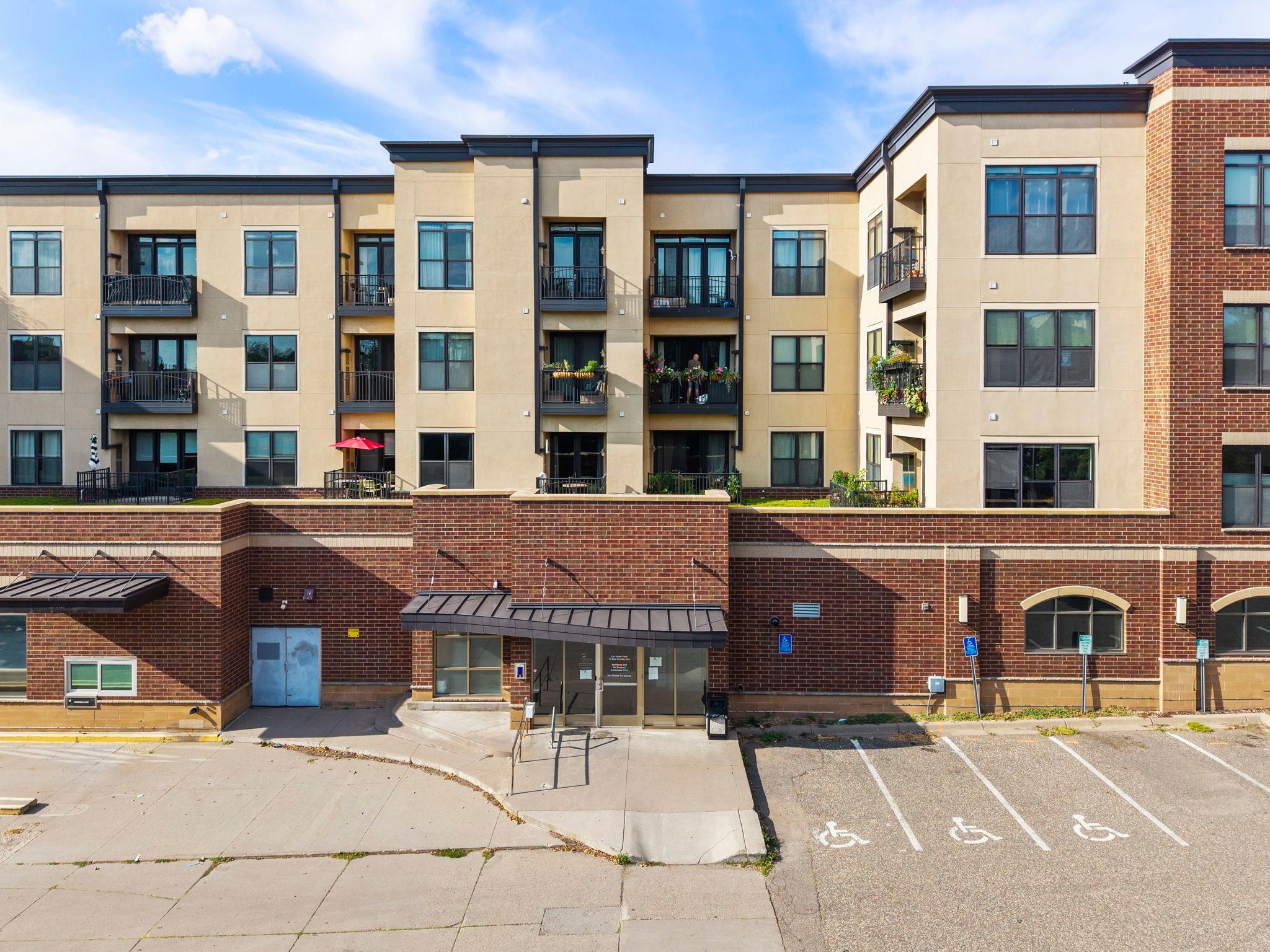View of Residential at 15 Franklin Avenue #210, Minneapolis MN 55404, Minneapolis (52 of 64) - Mike Wilen | Minnesota Team Real Estate