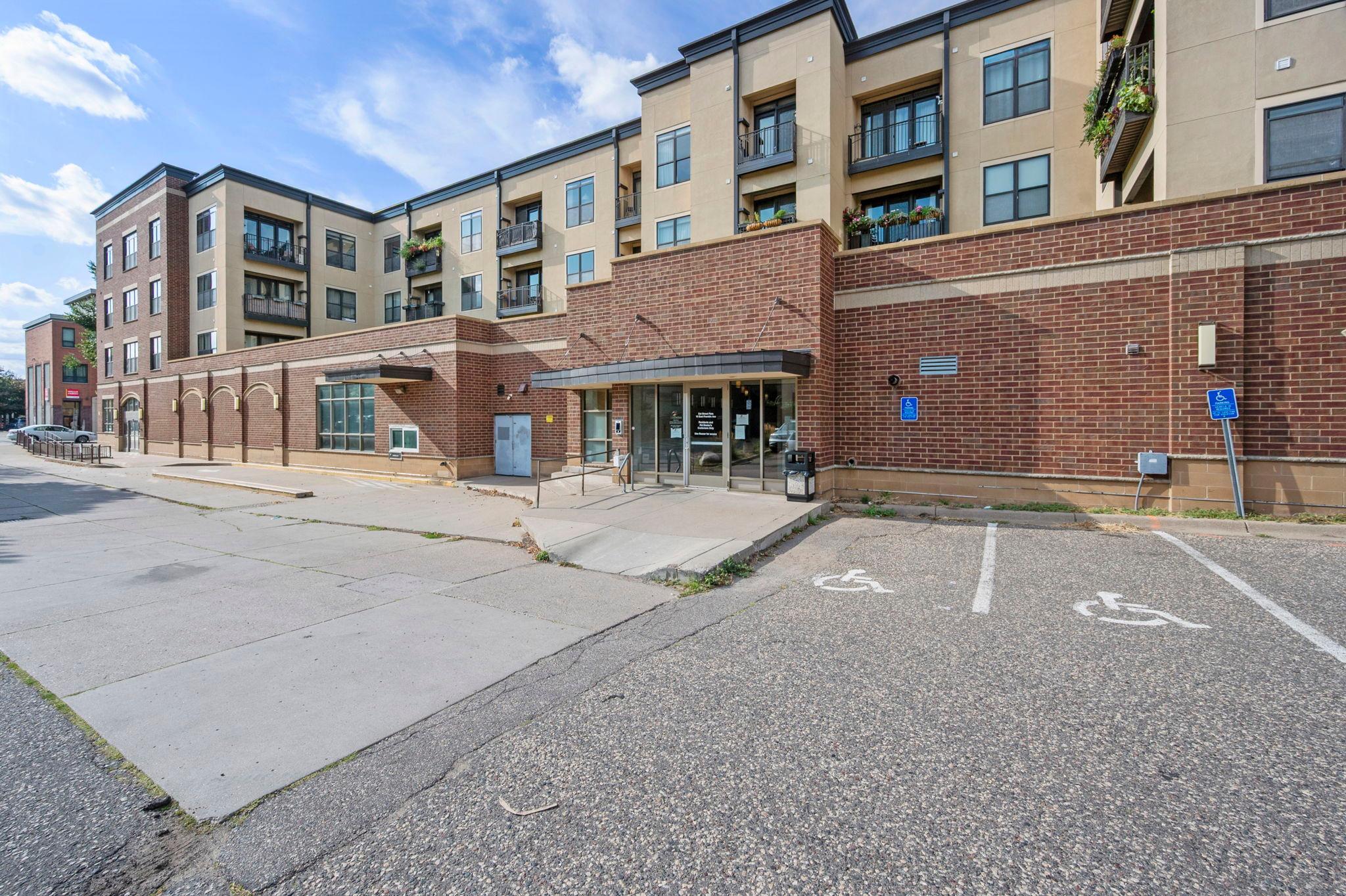 View of Residential at 15 Franklin Avenue #210, Minneapolis MN 55404, Minneapolis (51 of 64) - Mike Wilen | Minnesota Team Real Estate