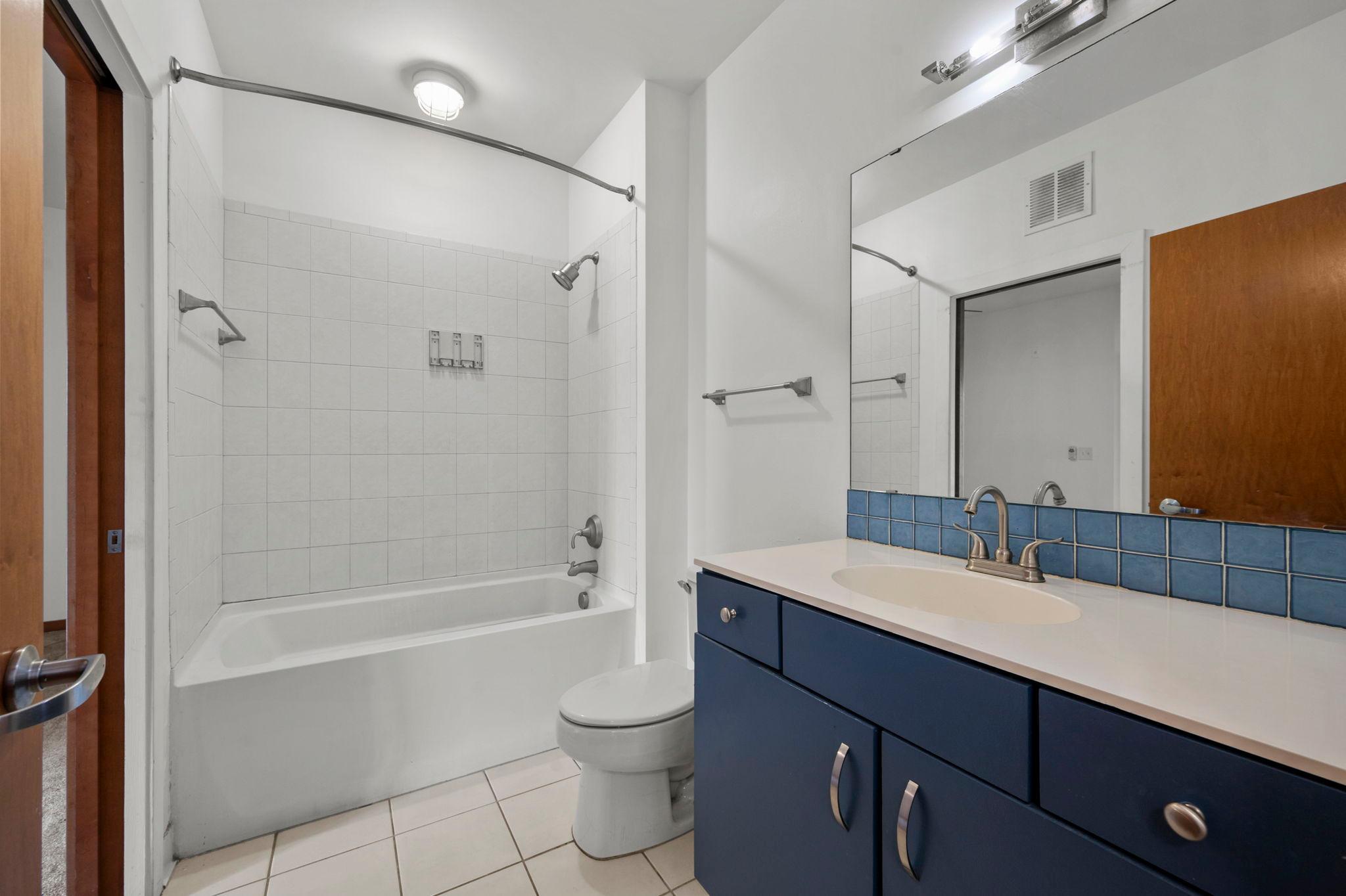 View of Residential at 15 Franklin Avenue #210, Minneapolis MN 55404, Minneapolis (46 of 64) - Mike Wilen | Minnesota Team Real Estate