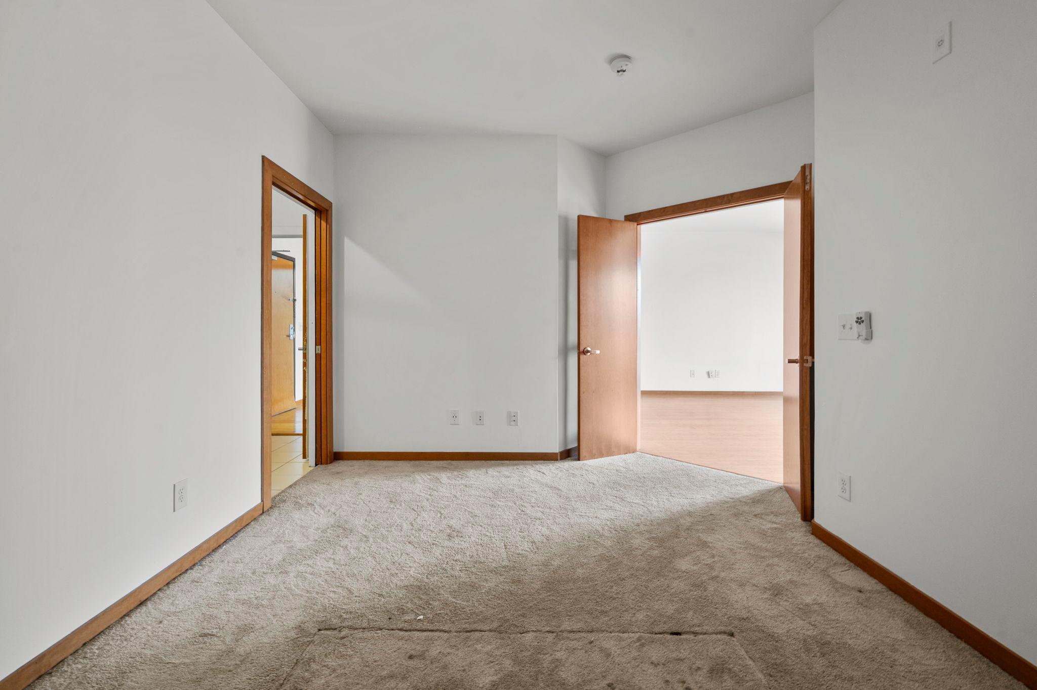 View of Residential at 15 Franklin Avenue #210, Minneapolis MN 55404, Minneapolis (40 of 64) - Mike Wilen | Minnesota Team Real Estate