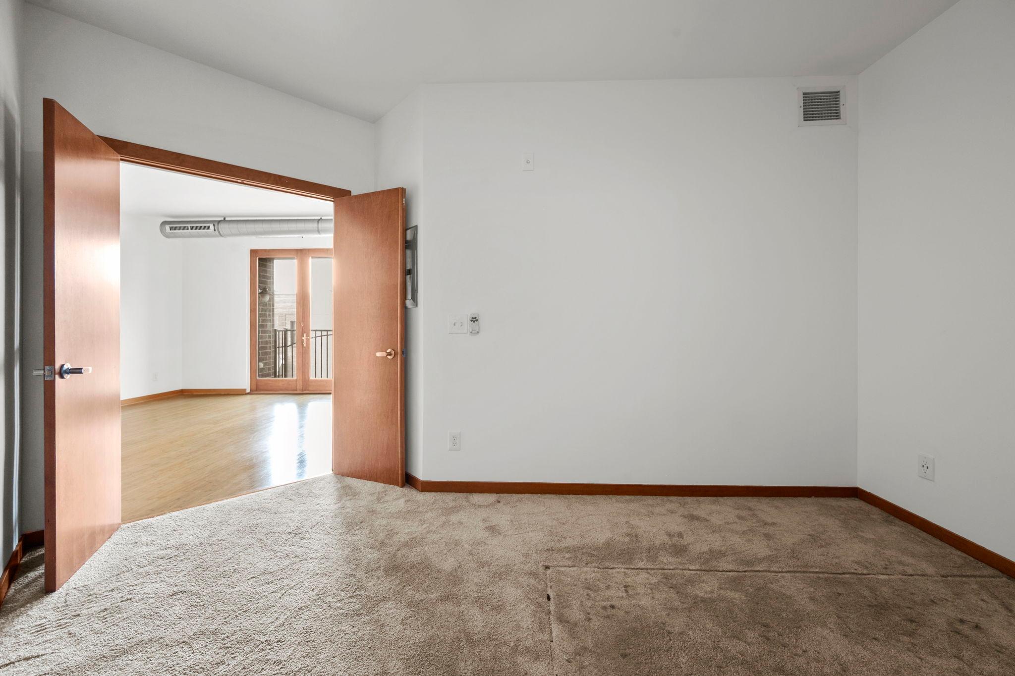 View of Residential at 15 Franklin Avenue #210, Minneapolis MN 55404, Minneapolis (37 of 64) - Mike Wilen | Minnesota Team Real Estate