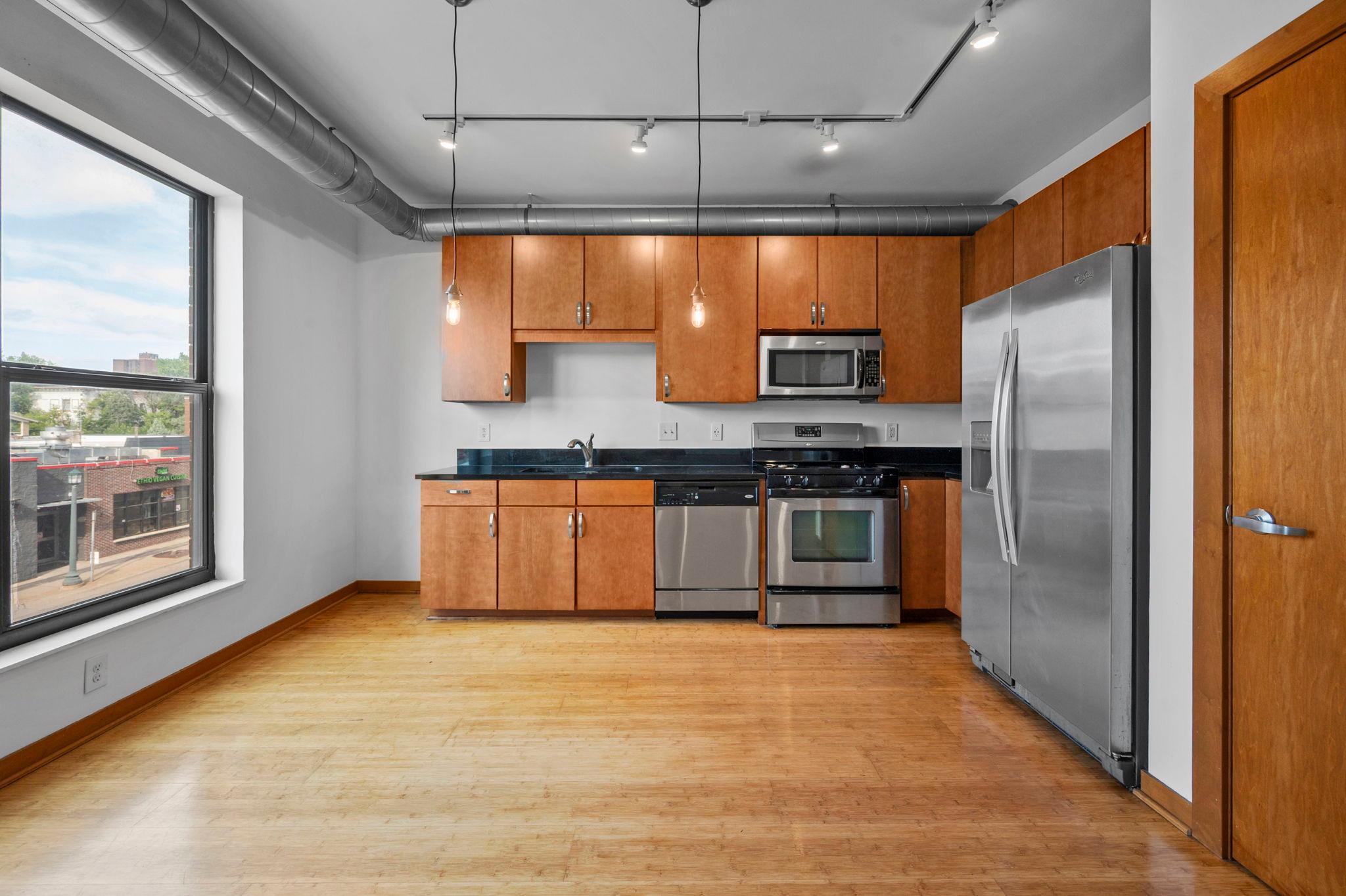 View of Residential at 15 Franklin Avenue #210, Minneapolis MN 55404, Minneapolis (29 of 64) - Mike Wilen | Minnesota Team Real Estate