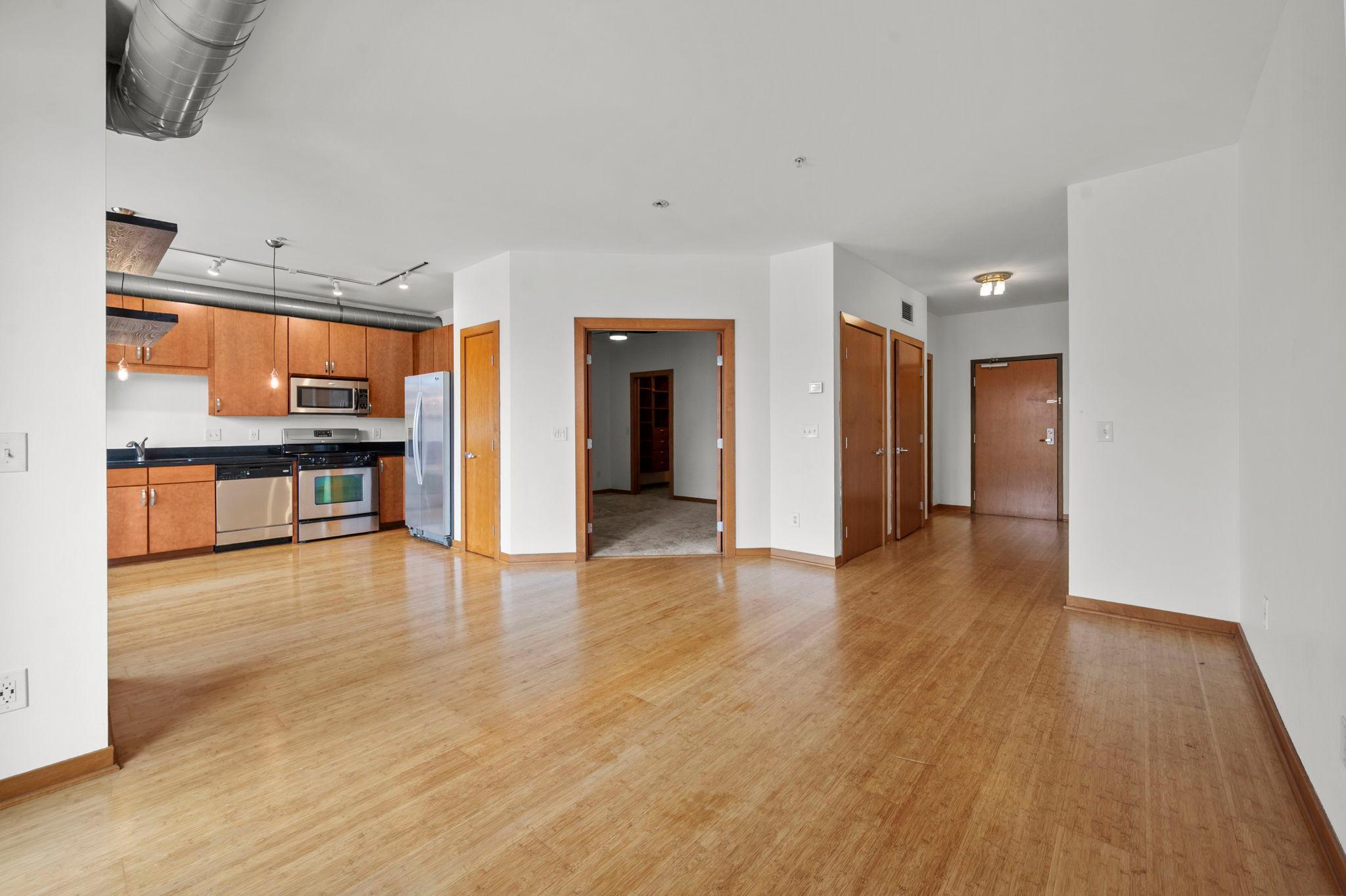 View of Residential at 15 Franklin Avenue #210, Minneapolis MN 55404, Minneapolis (24 of 64) - Mike Wilen | Minnesota Team Real Estate