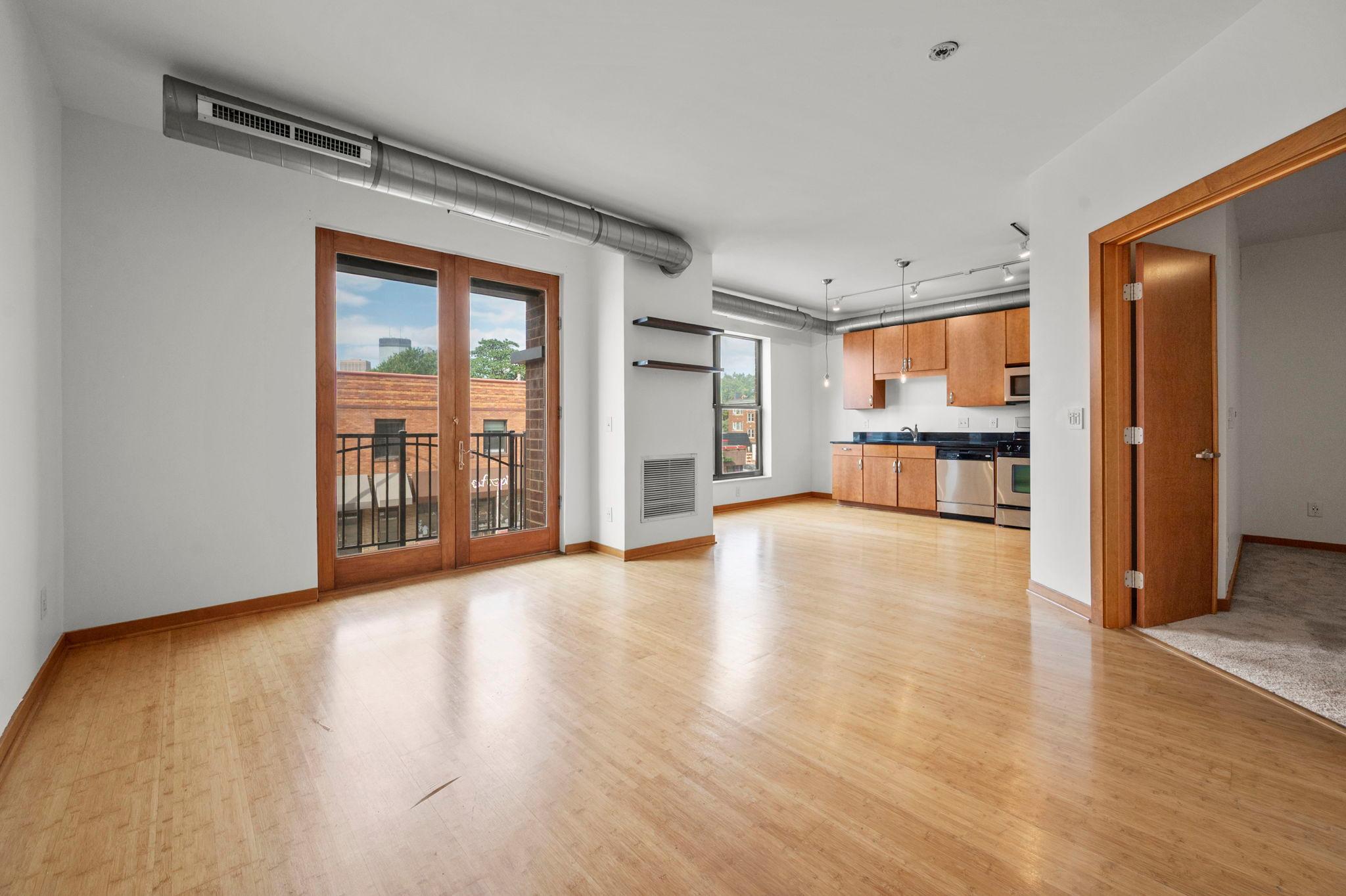 View of Residential at 15 Franklin Avenue #210, Minneapolis MN 55404, Minneapolis (22 of 64) - Mike Wilen | Minnesota Team Real Estate