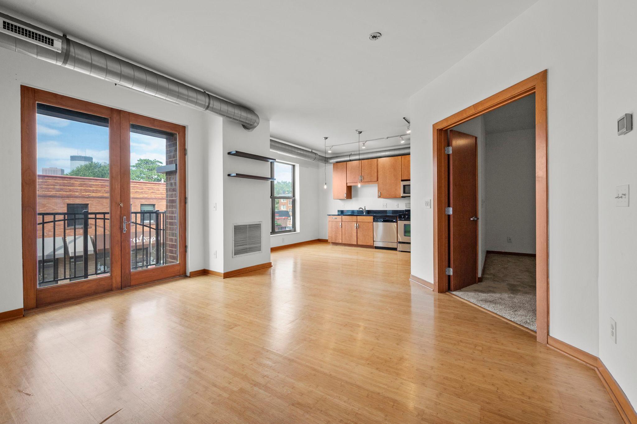 View of Residential at 15 Franklin Avenue #210, Minneapolis MN 55404, Minneapolis (21 of 64) - Mike Wilen | Minnesota Team Real Estate