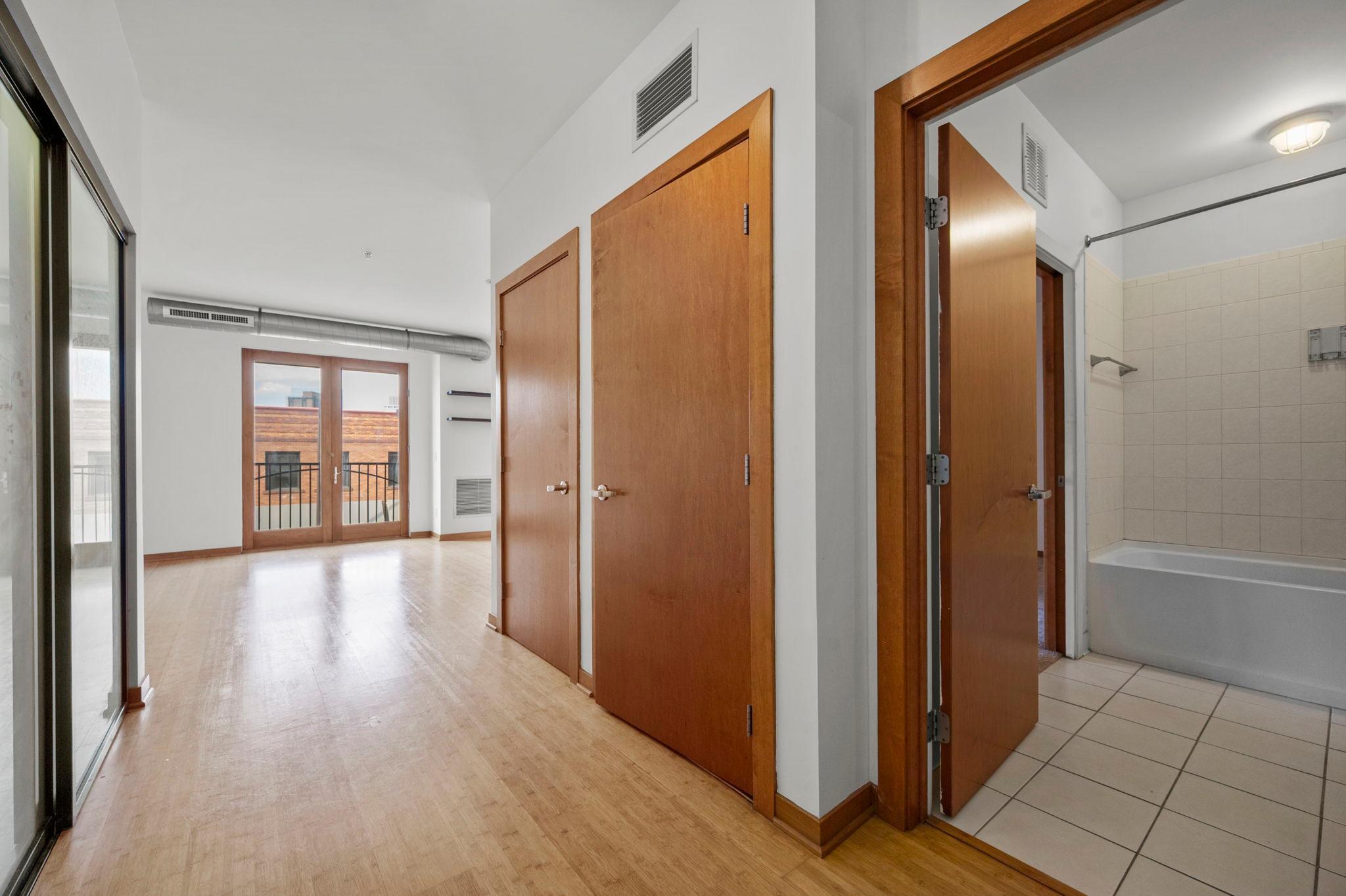 View of Residential at 15 Franklin Avenue #210, Minneapolis MN 55404, Minneapolis (17 of 64) - Mike Wilen | Minnesota Team Real Estate