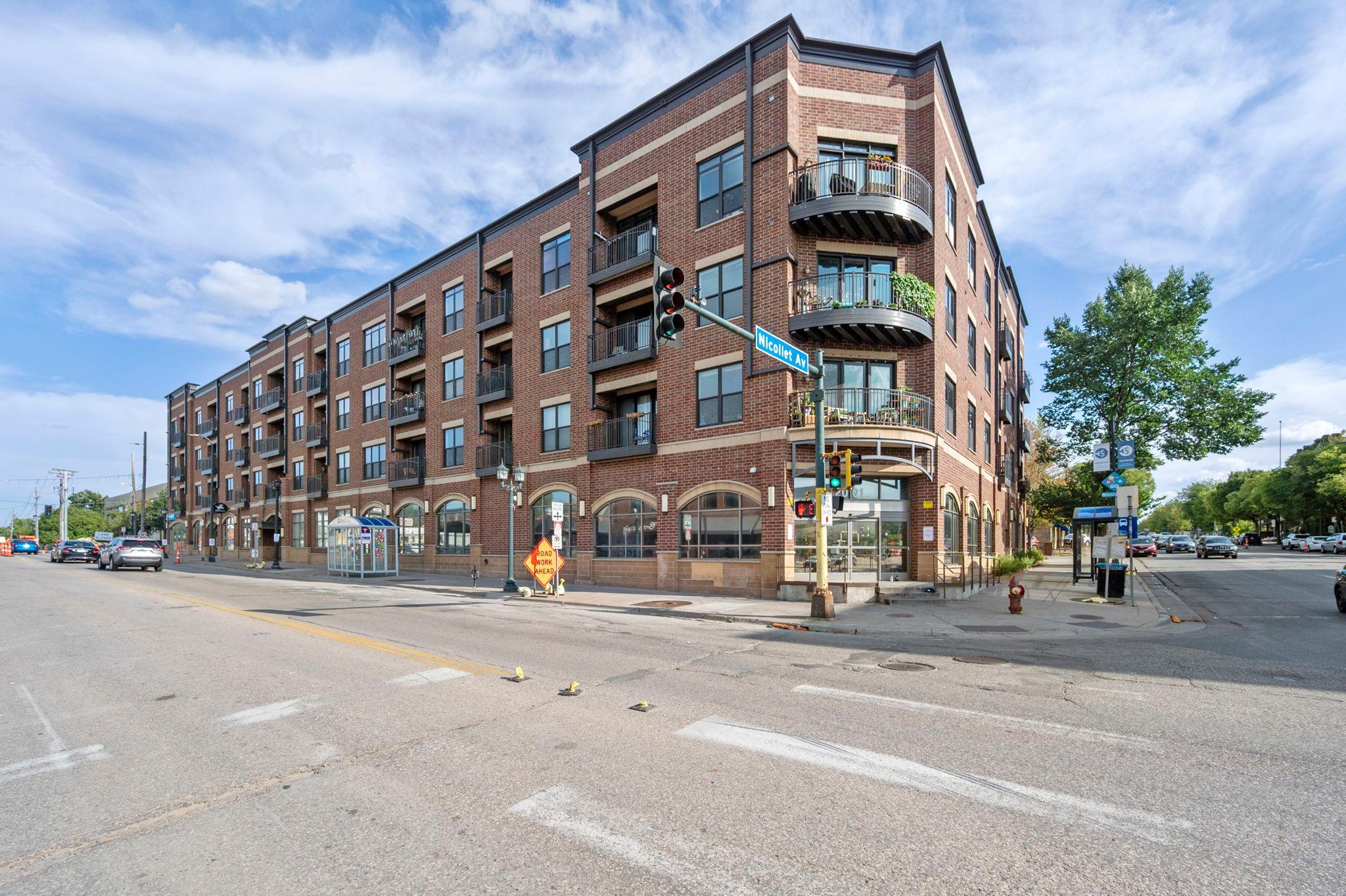 View of Residential at 15 Franklin Avenue #210, Minneapolis MN 55404, Minneapolis (5 of 64) - Mike Wilen | Minnesota Team Real Estate