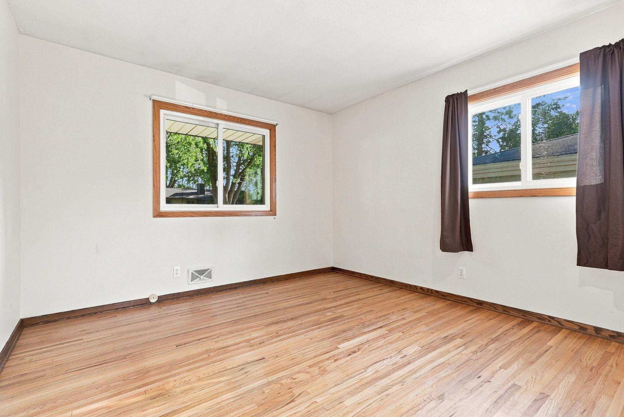 View of Residential at 725 50 1/2 Avenue, Columbia Heights MN 55421, Columbia Heights (17 of 45) - Mike Wilen | Minnesota Team Real Estate
