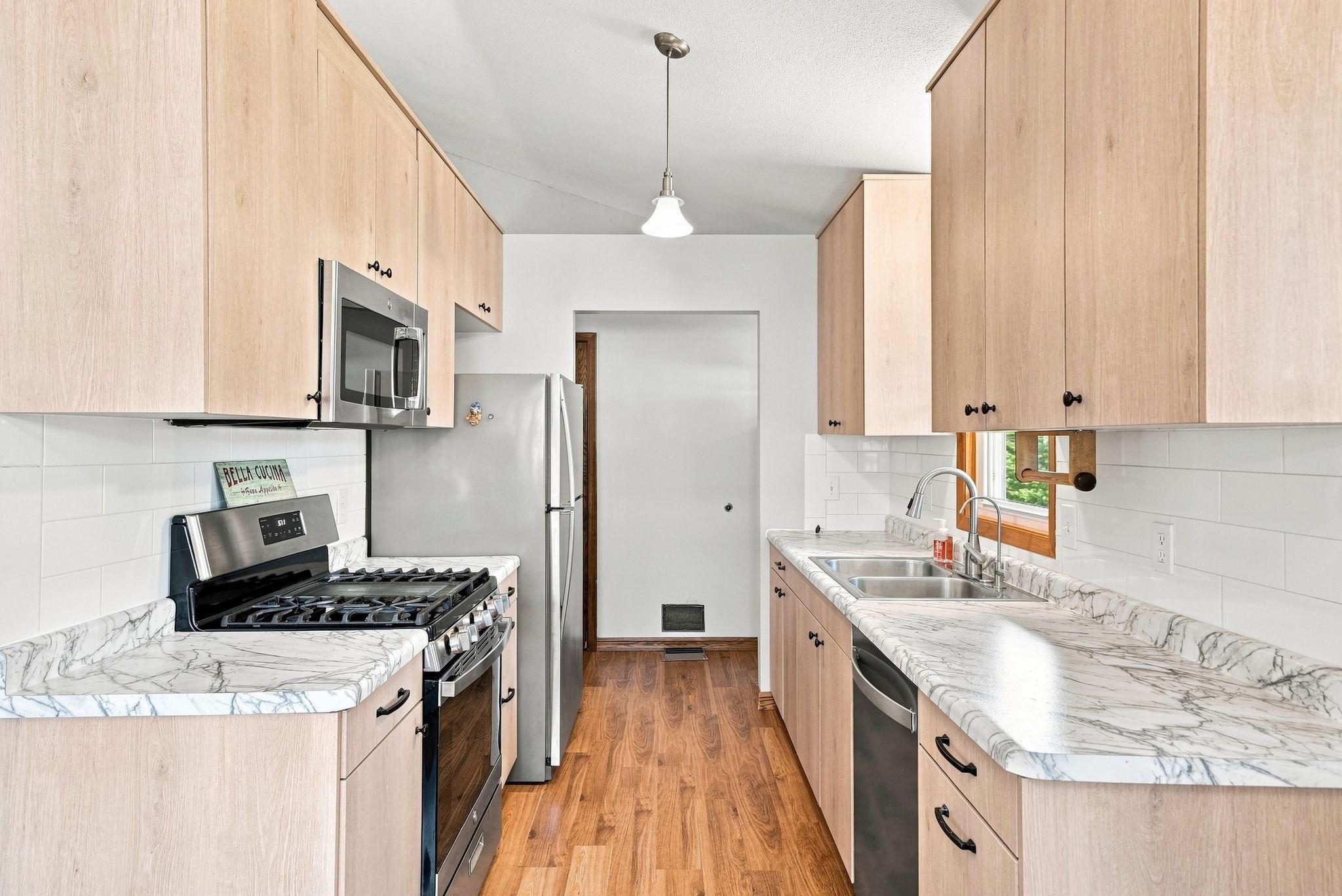 View of Residential at 725 50 1/2 Avenue, Columbia Heights MN 55421, Columbia Heights (10 of 45) - Mike Wilen | Minnesota Team Real Estate