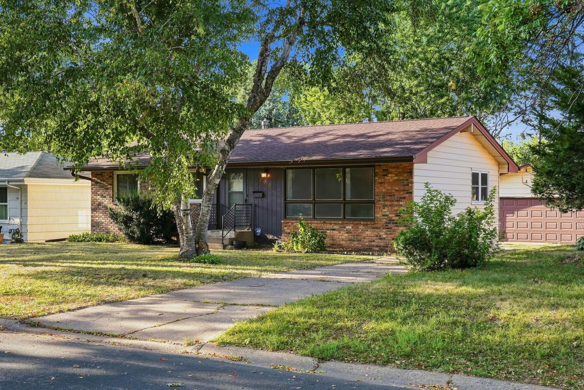 View of Single Family at 725 50 1/2 Avenue, Columbia Heights - Mike Wilen | Minnesota Team Real Estate