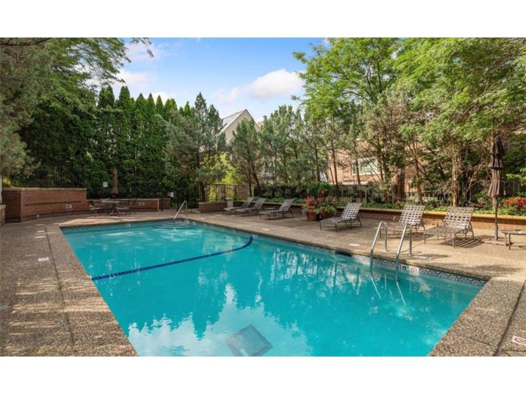 View of Residential at 1220 Mount Curve Avenue, Minneapolis MN 55403, Minneapolis (42 of 45) - Mike Wilen | Minnesota Team Real Estate