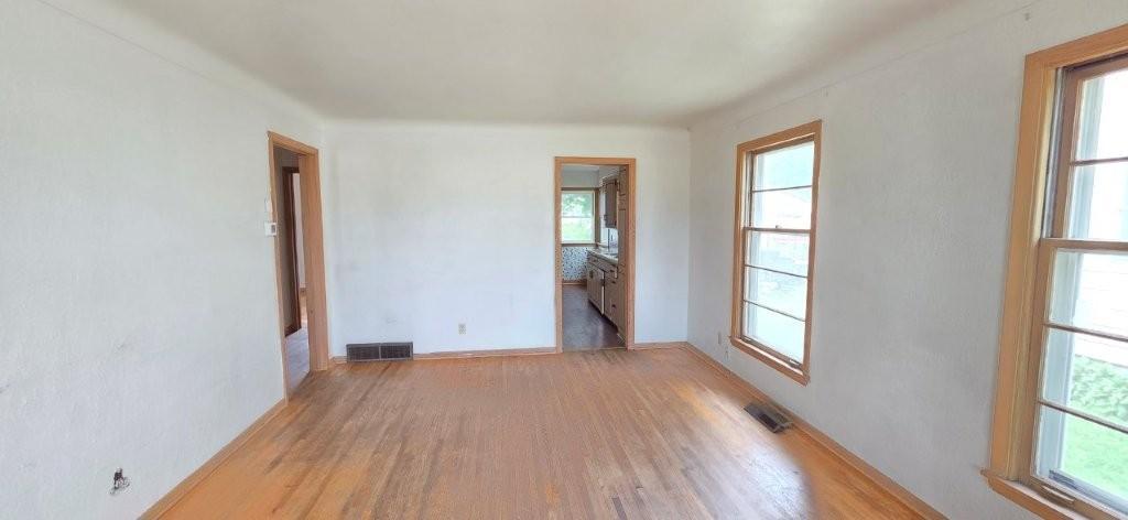 View of Residential at 1034 Bidwell Street, West Saint Paul MN 55118, West Saint Paul (9 of 31) - Mike Wilen | Minnesota Team Real Estate