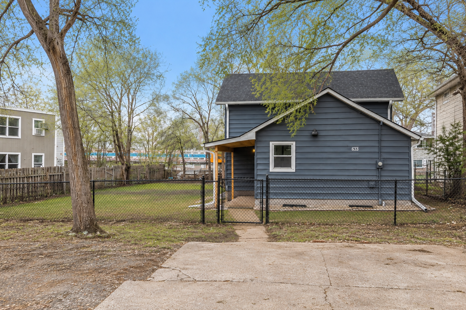 View of Residential at 633 Polk Street, Minneapolis MN 55413, Minneapolis (23 of 28) - Mike Wilen | Minnesota Team Real Estate