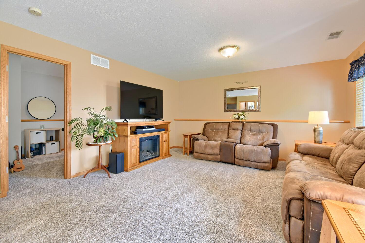View of Residential at 224 Pendryn Hill Bay, Woodbury MN 55125, Woodbury (20 of 32) - Mike Wilen | Minnesota Team Real Estate