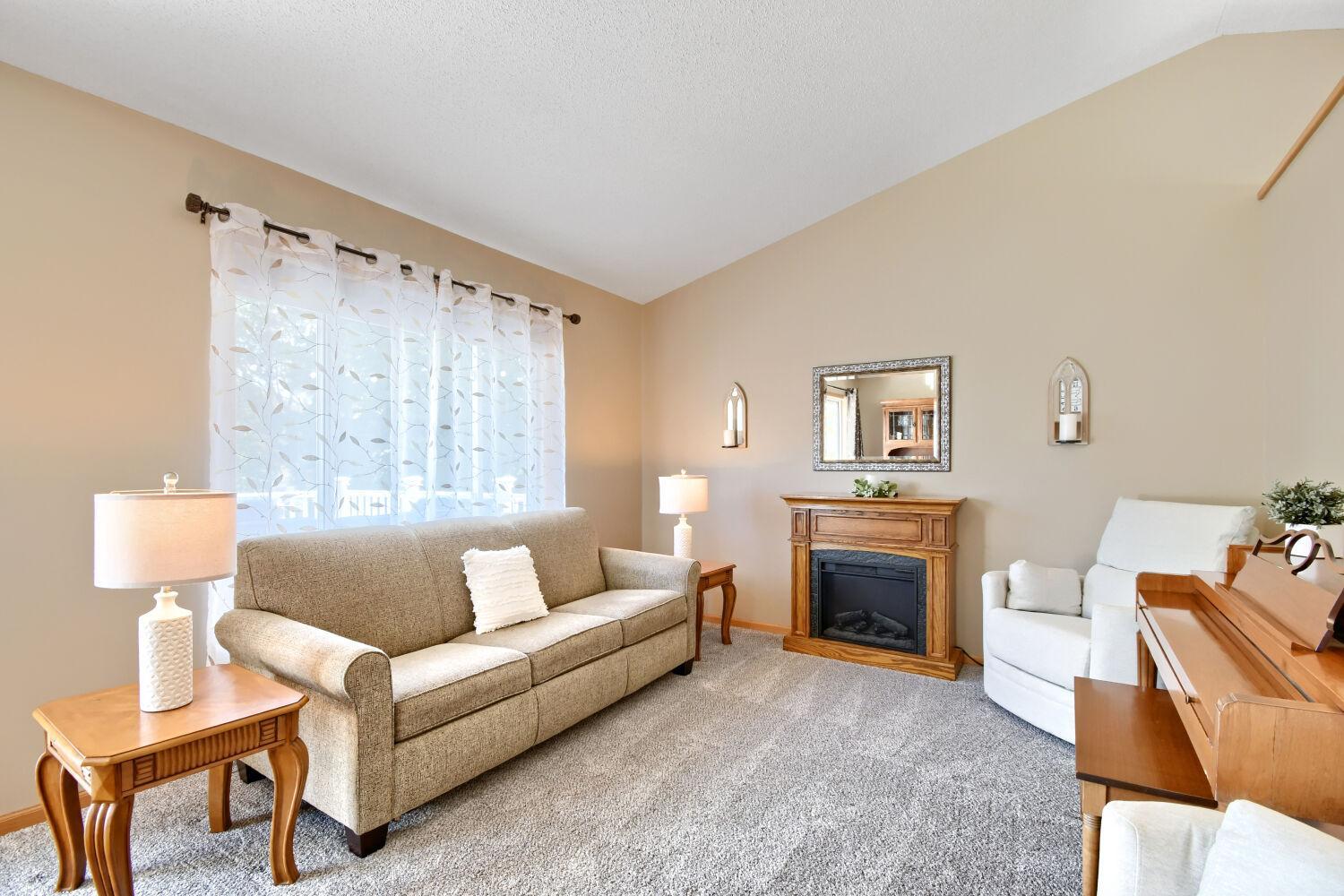 View of Residential at 224 Pendryn Hill Bay, Woodbury MN 55125, Woodbury (10 of 32) - Mike Wilen | Minnesota Team Real Estate