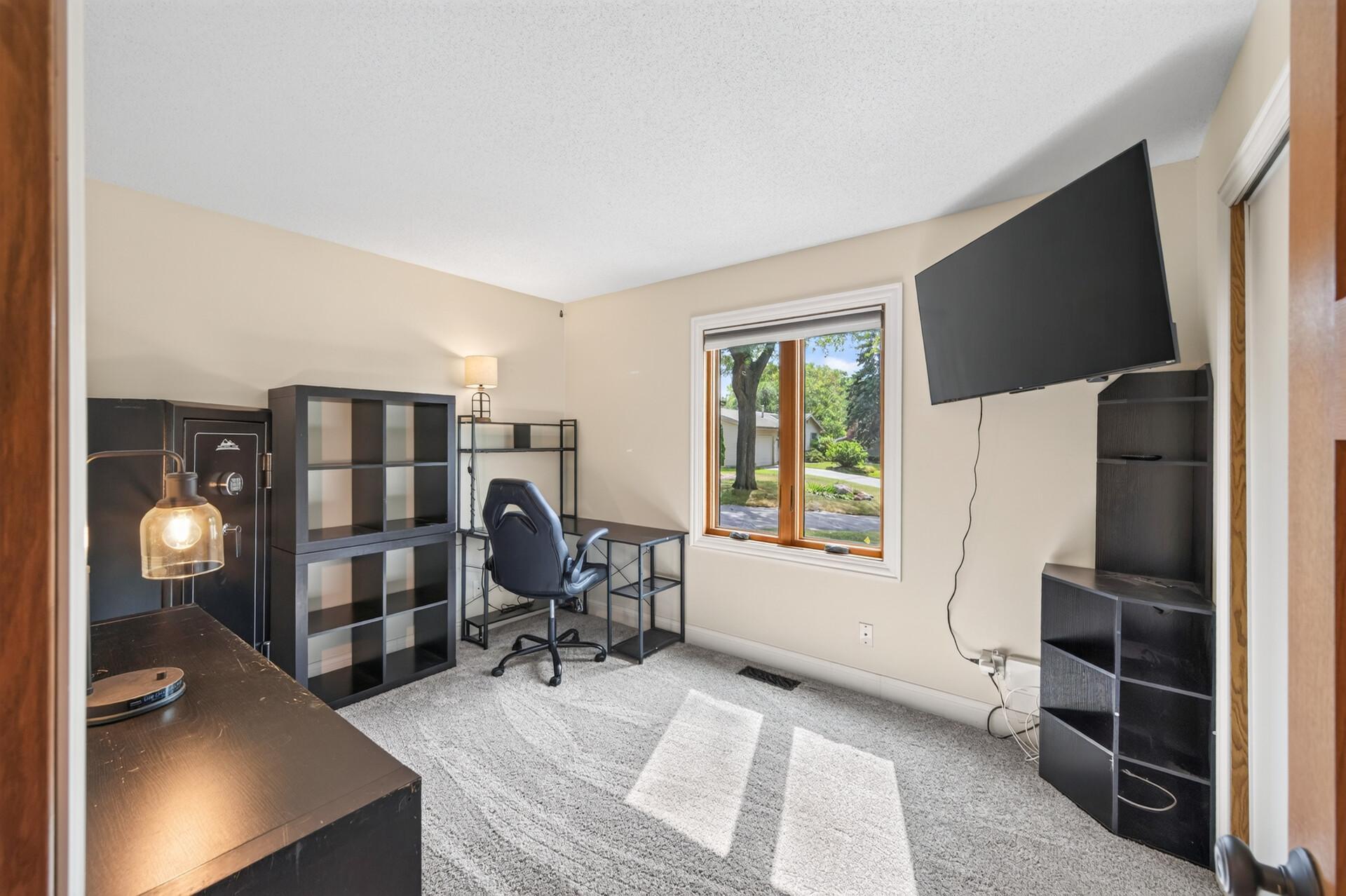 View of Residential at 11901 River Hills Circle, Burnsville MN 55337, Burnsville (16 of 50) - Mike Wilen | Minnesota Team Real Estate