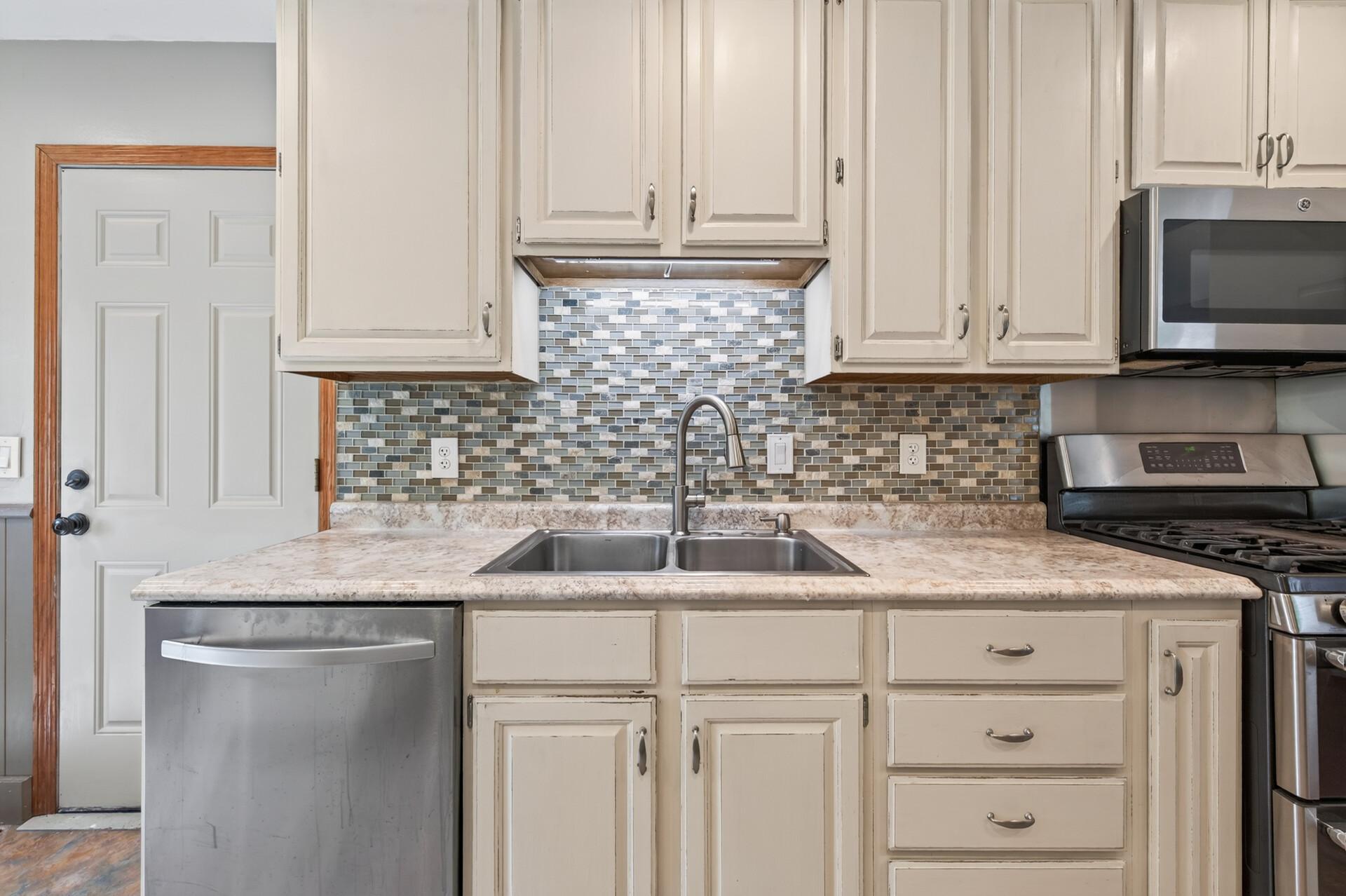 View of Residential at 11901 River Hills Circle, Burnsville MN 55337, Burnsville (14 of 50) - Mike Wilen | Minnesota Team Real Estate