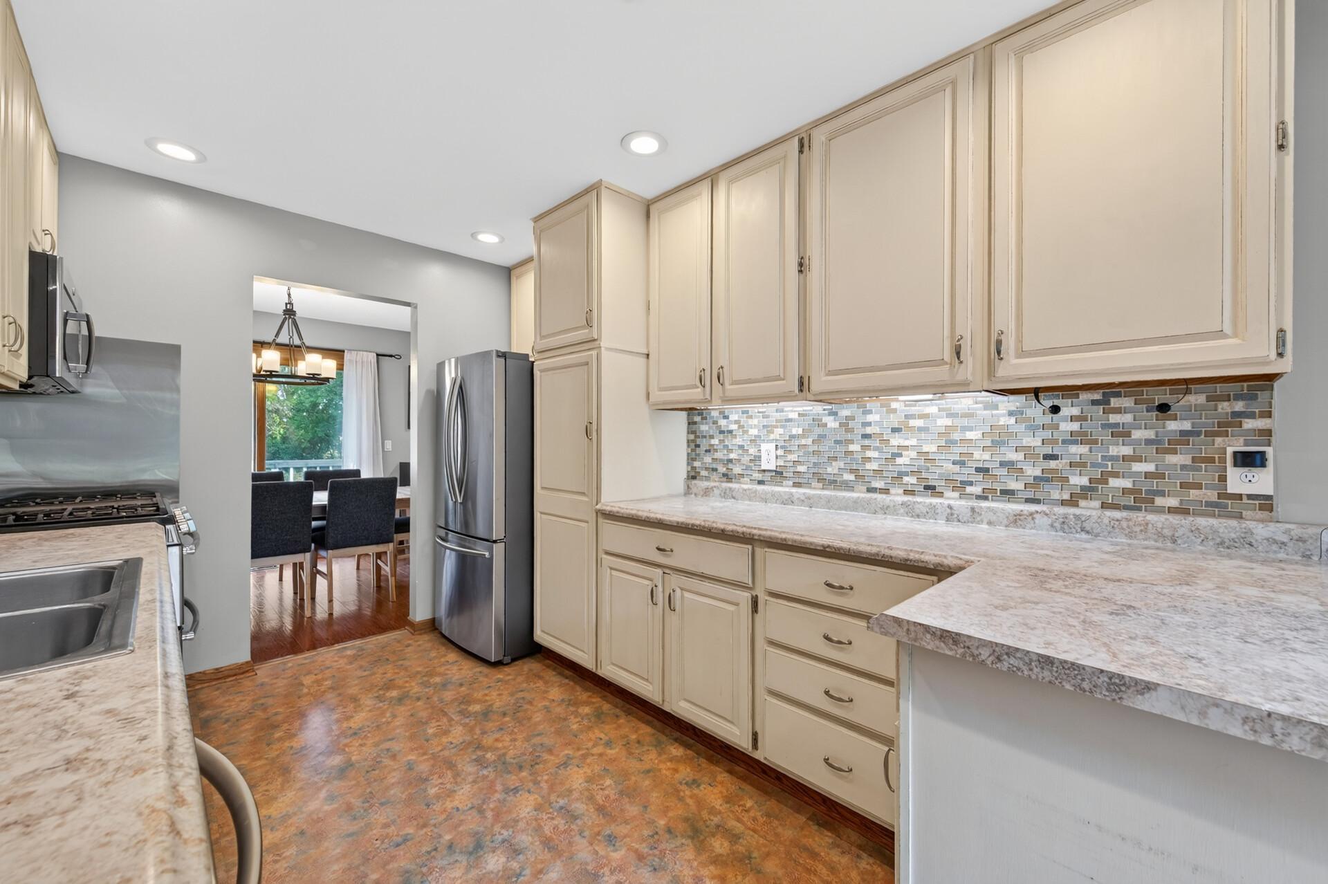View of Residential at 11901 River Hills Circle, Burnsville MN 55337, Burnsville (13 of 50) - Mike Wilen | Minnesota Team Real Estate