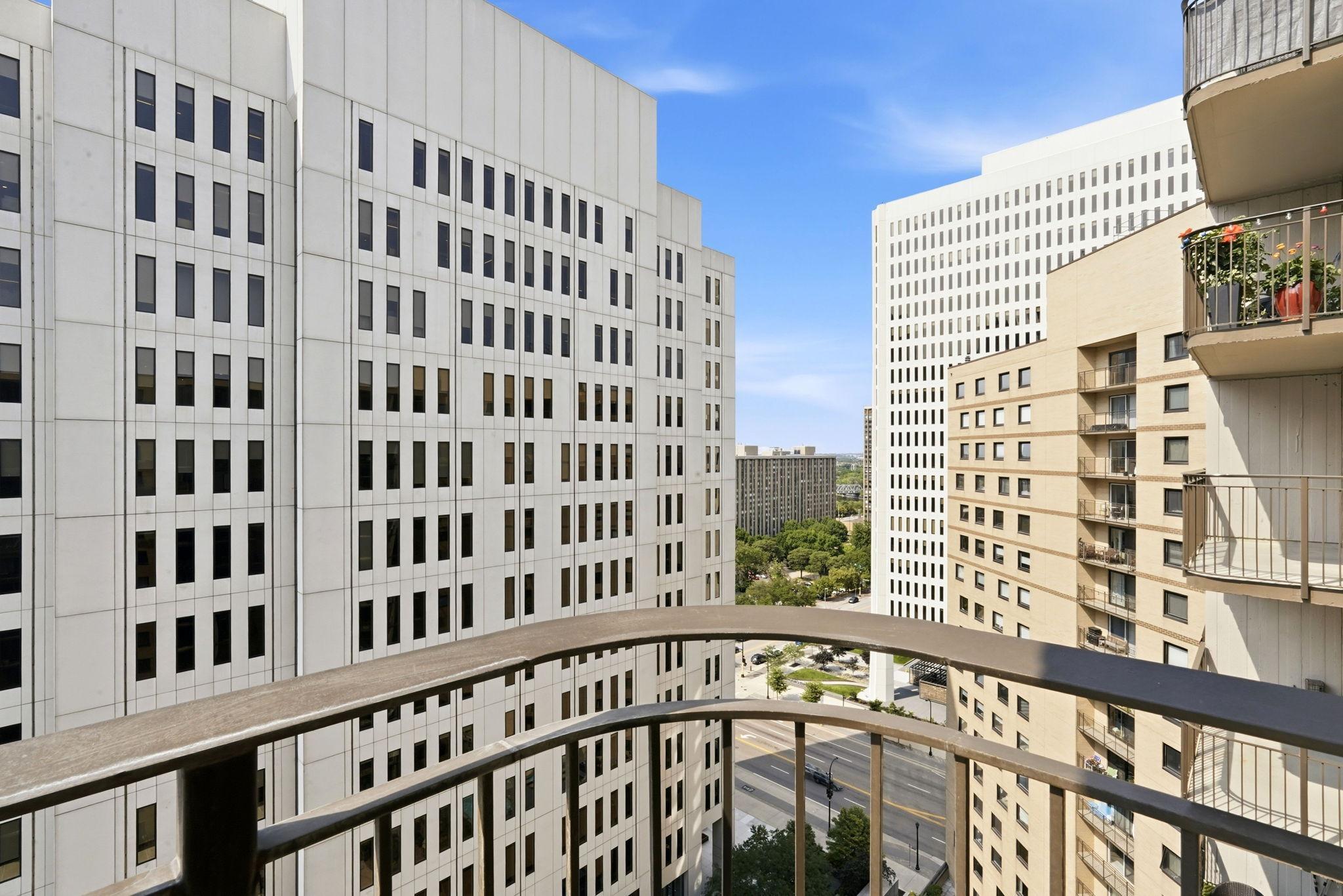 View of Residential at 121 Washington Avenue #1705, Minneapolis MN 55401, Minneapolis (8 of 30) - Mike Wilen | Minnesota Team Real Estate