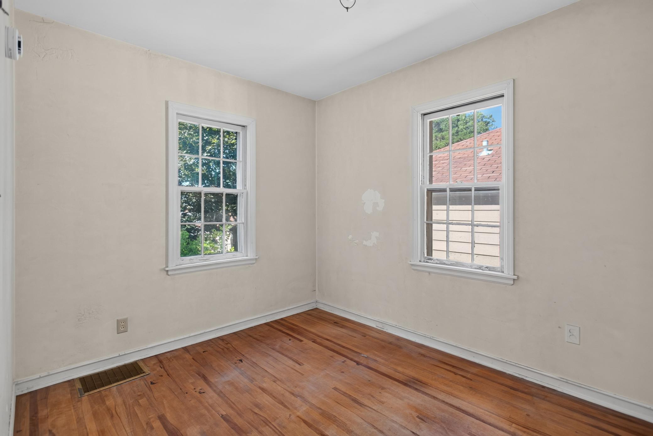View of Residential at 3200 Fillmore Street, Minneapolis MN 55418, Minneapolis (7 of 15) - Mike Wilen | Minnesota Team Real Estate