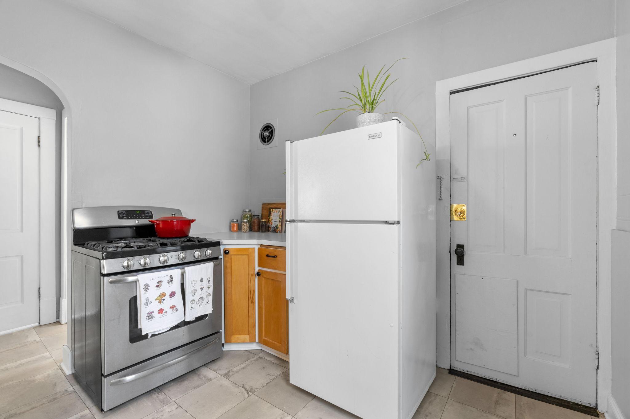 View of Residential Income at 2414 24th Avenue, Minneapolis MN 55406, Minneapolis (31 of 45) - Mike Wilen | Minnesota Team Real Estate